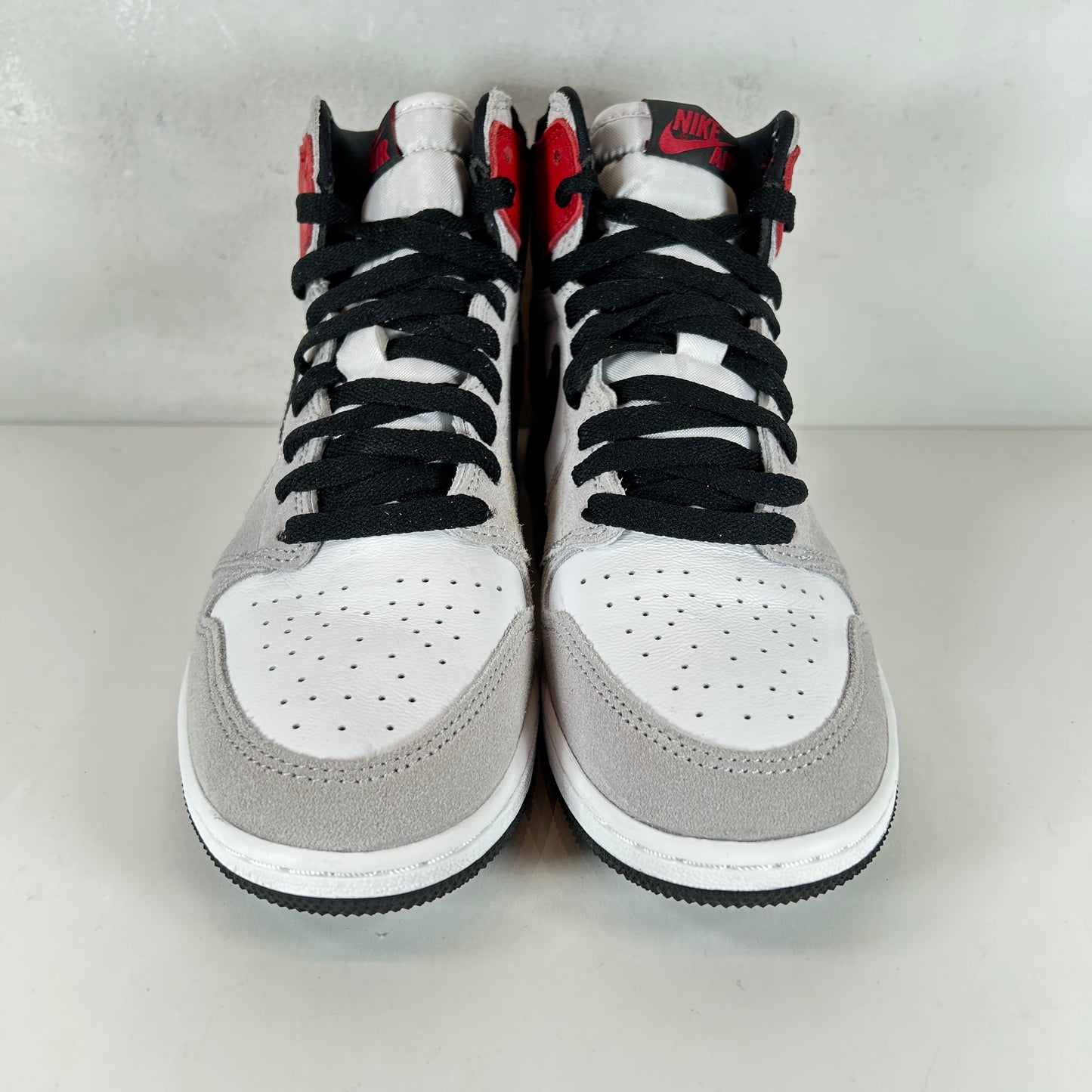 575441 126 Jordan 1 Retro High Light Smoke Grey (GS) [USED] - 6 Y (Used)
