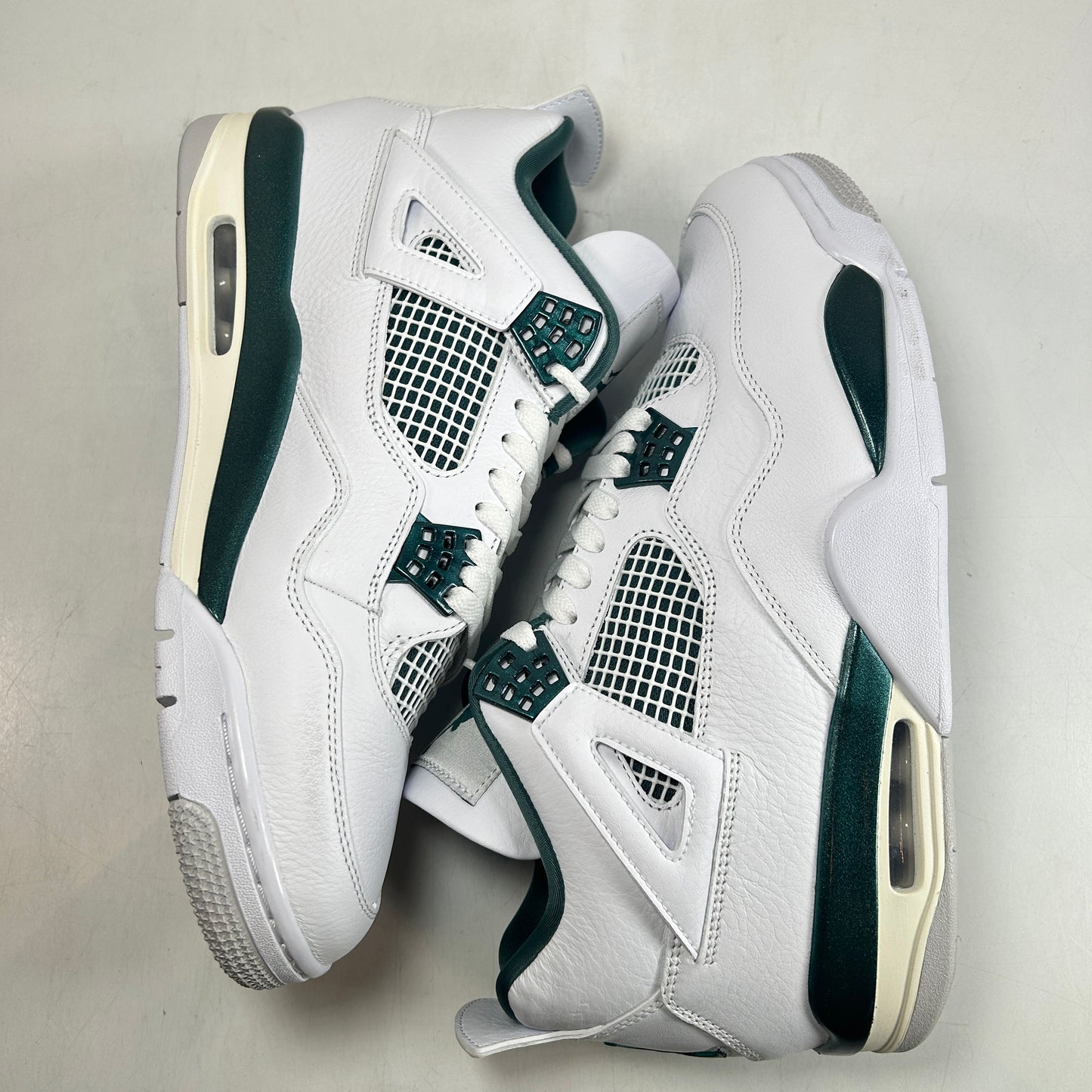 FQ8138 103 Jordan 4 Retro Oxidized Green [USED] - 10.5 M (VNDS2)