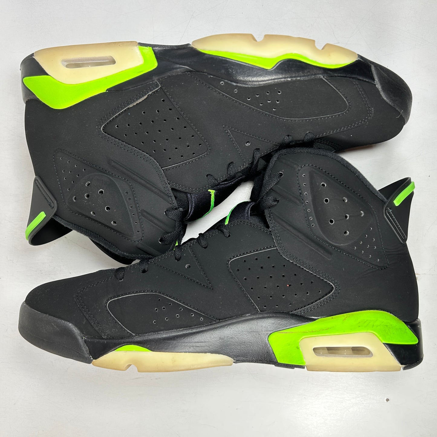 CT8529 003 Jordan 6 Retro Verde Eléctrico