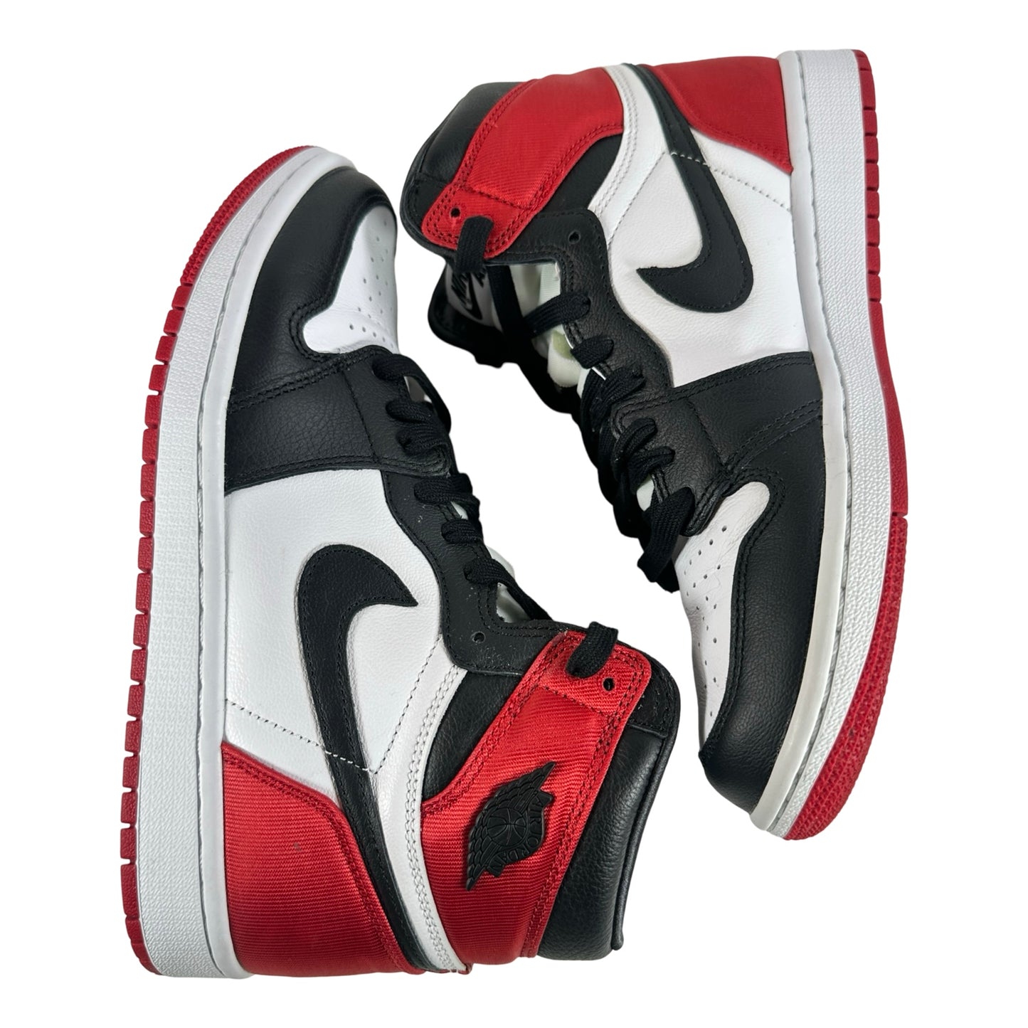 CD0461 016 AJ1 Satin Black Toe [USED] - 8.5 W (Used)