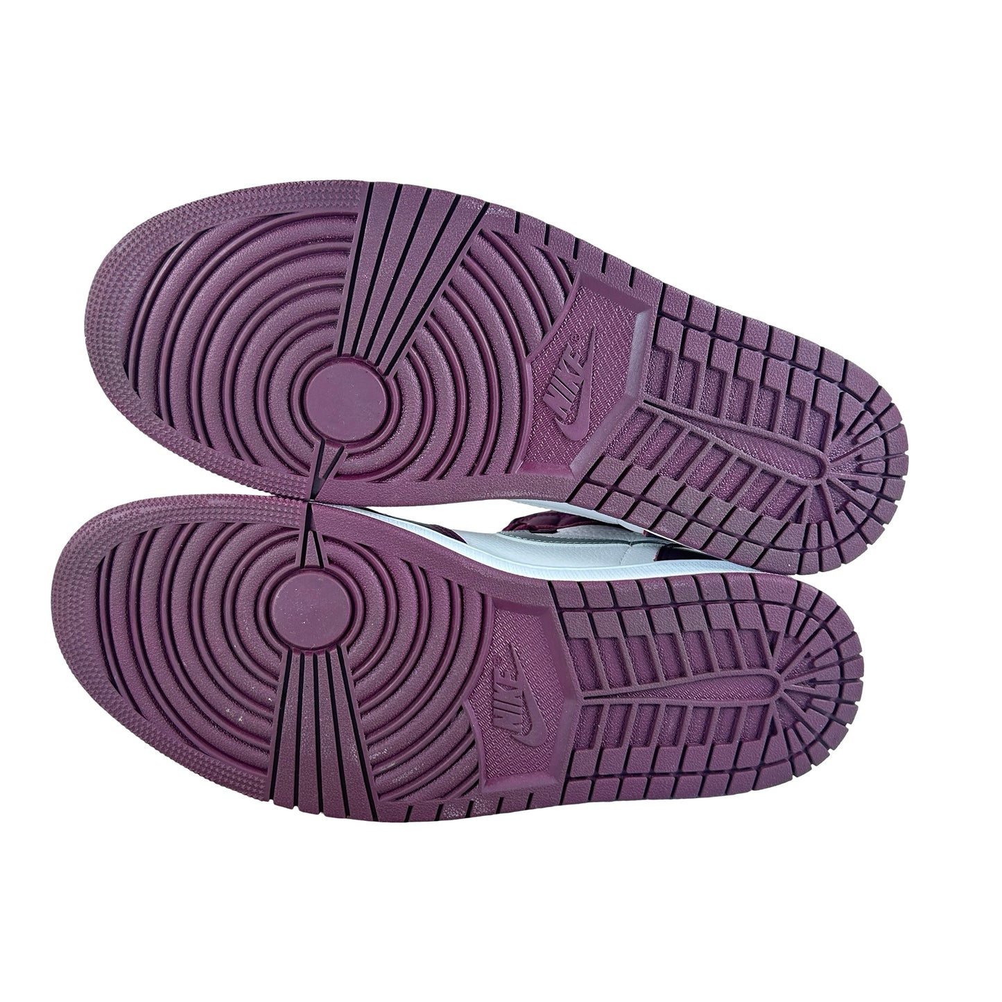 555088 611 Jordan 1 Retro High OG Bordeaux [USED] - 10.5 M (Used2)