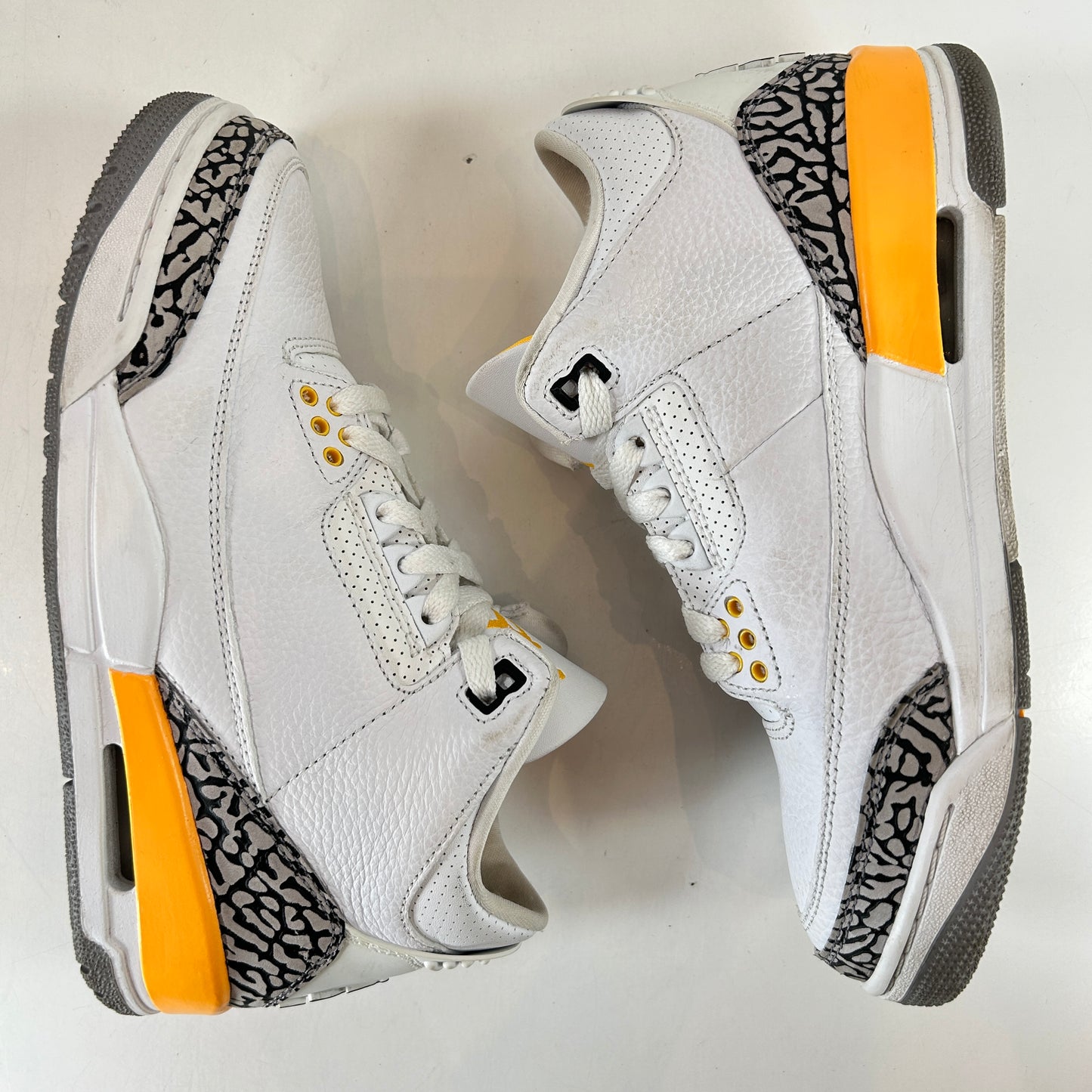 CK9246 108 Jordan 3 Retro Laser Orange (Women's) [USED] - 7.5 W (Used)