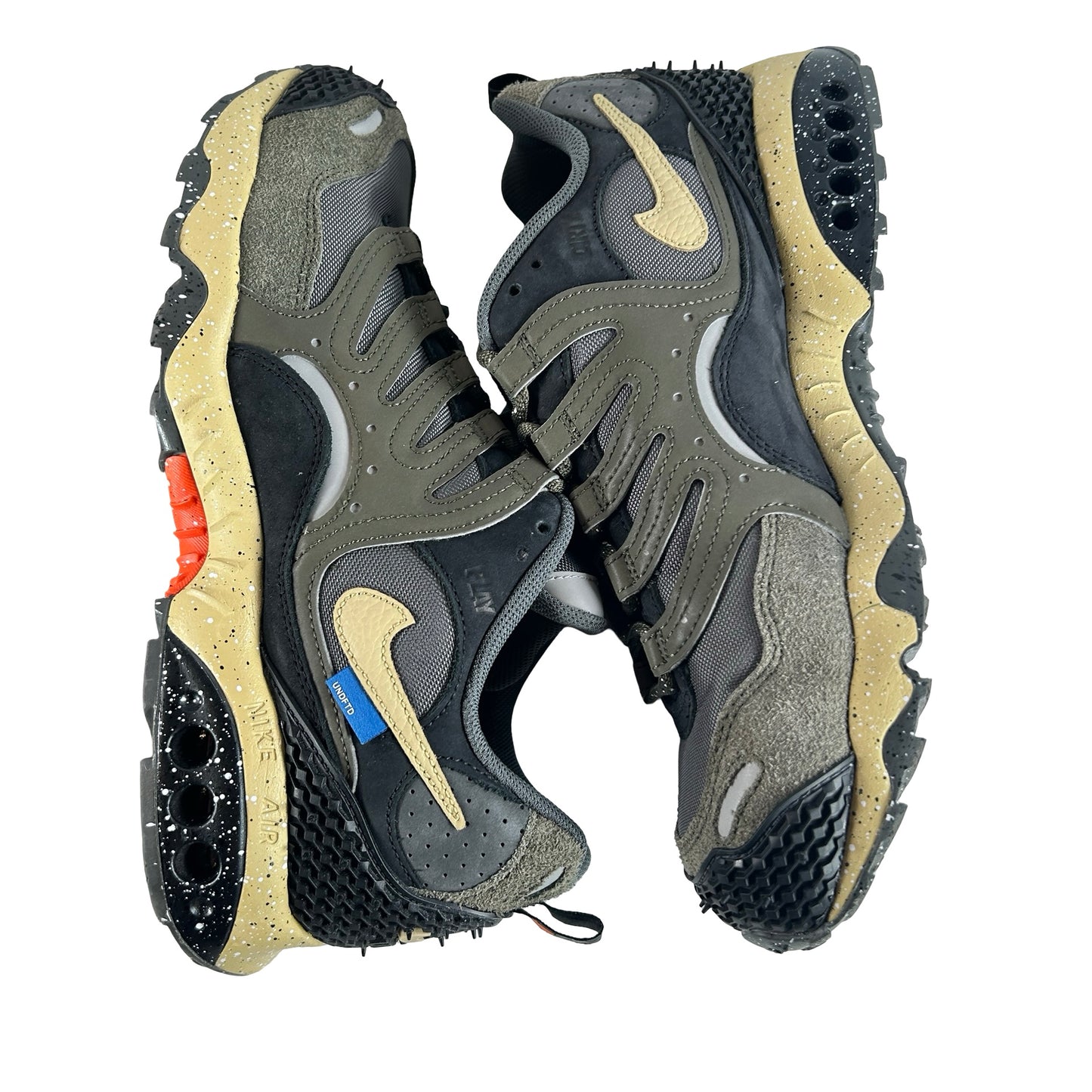 FN7546 300 Undefeated x Air Terra Humara 'Cargo Khaki' [USED] - 11 M (Used2)