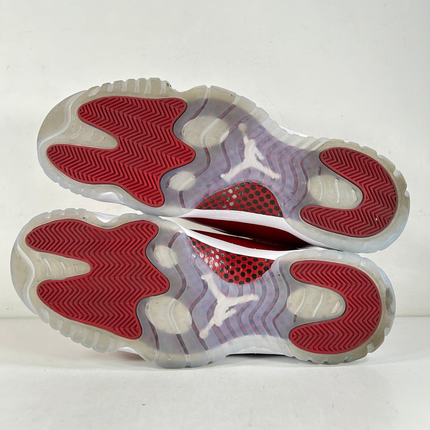CT8012 116 Jordan 11 Retro Cherry (2022) [USED] - 14 M (Used)