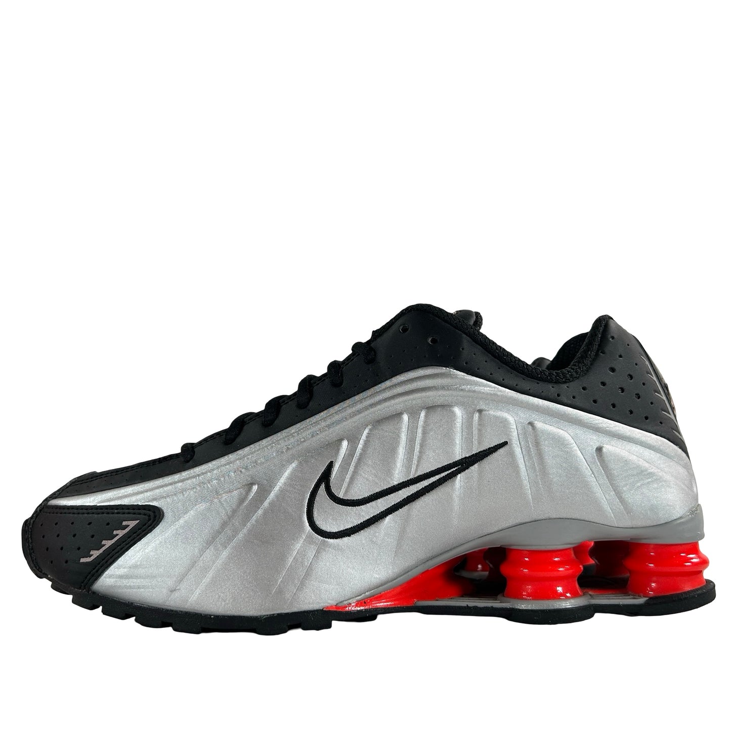 BV1111 008 Nike Shox R4 Black Metallic Silver (2018/2024) [USED] - 8.5 M (Used)