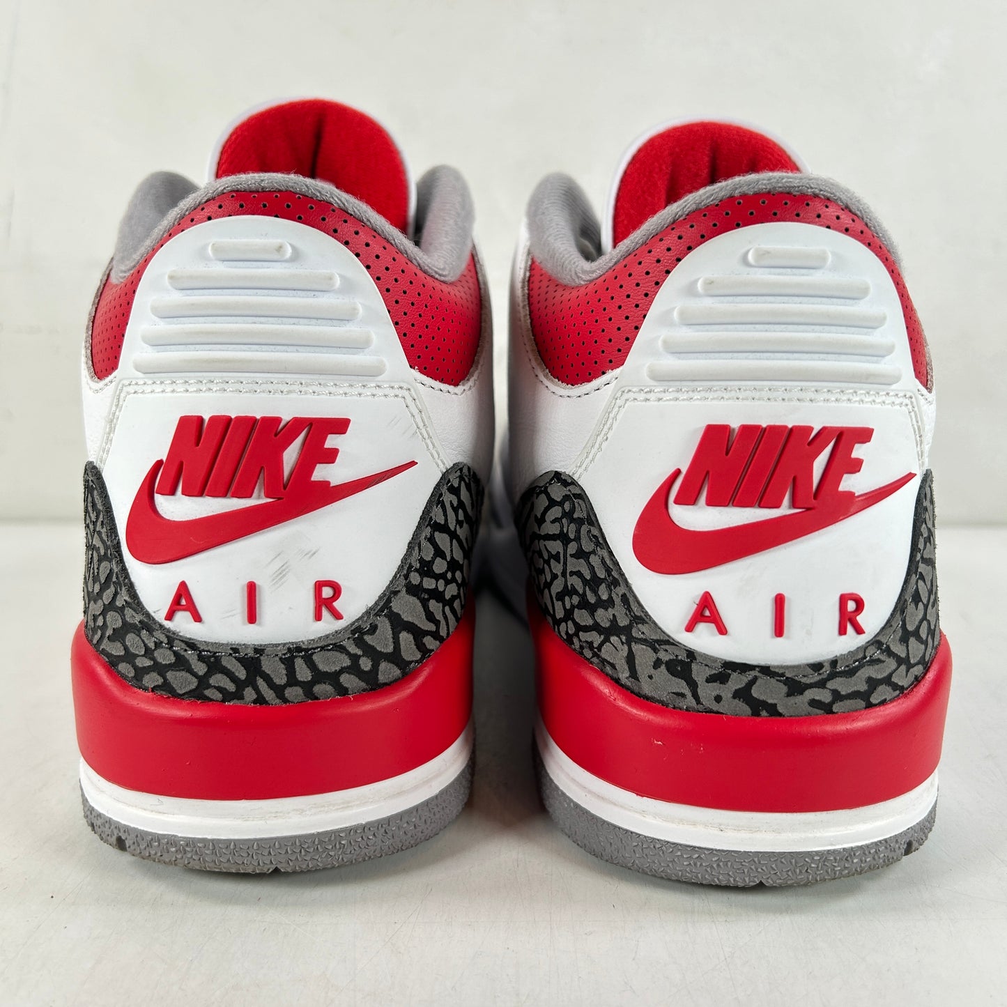 DN3707 160 Jordan 3 Retro Fire Red (2022) [USED] - 11 M (Used3)