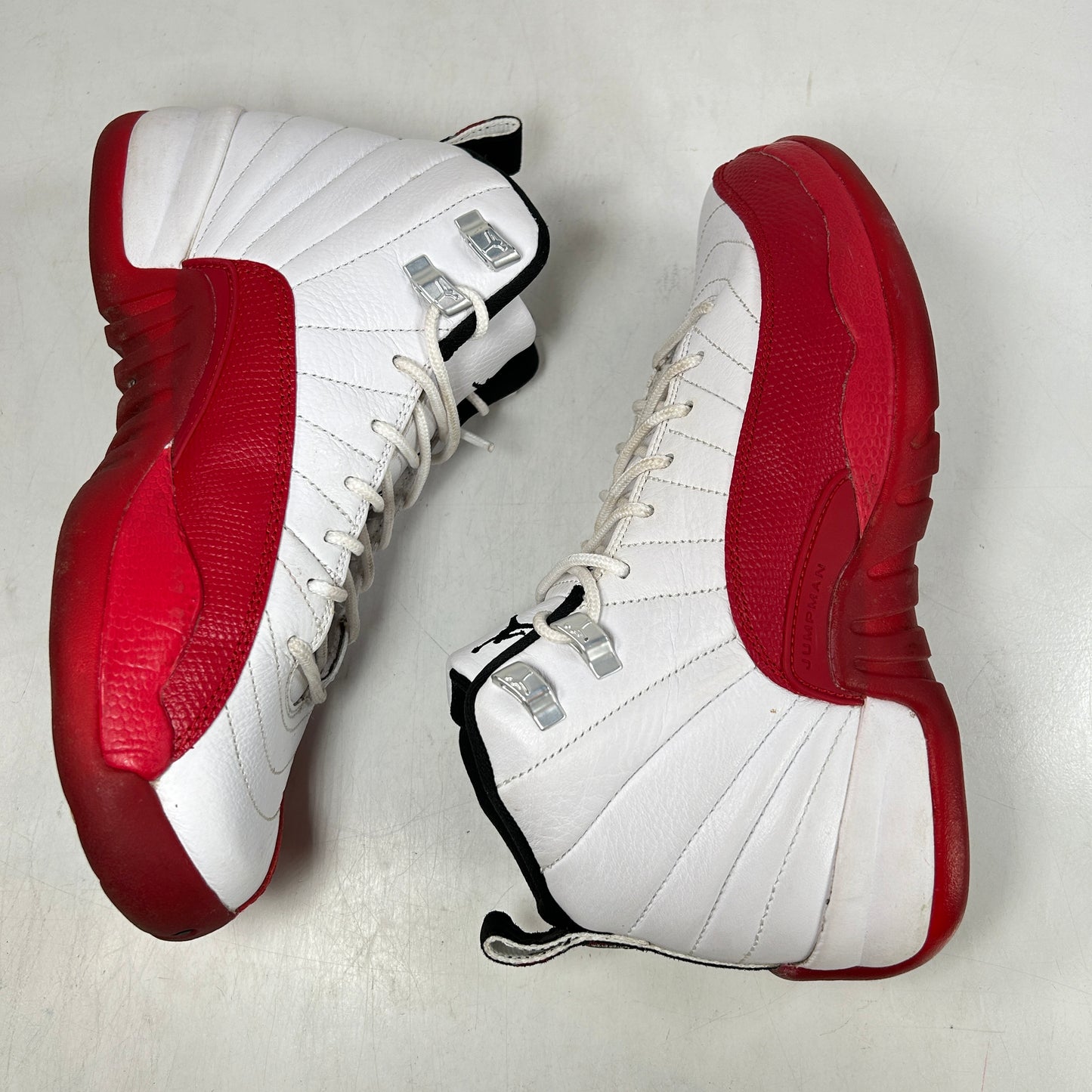 153265 116 Jordan 12 Retro Cherry (2023) (GS) [USED] - 6 Y (Used2) (No Box)