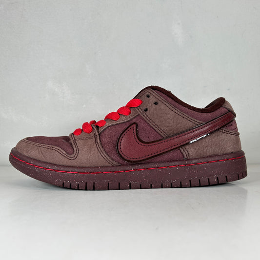 FN0619 600 Nike SB Dunk Low “City of Love” [USED] - 4.5 M (Used) (No Box)