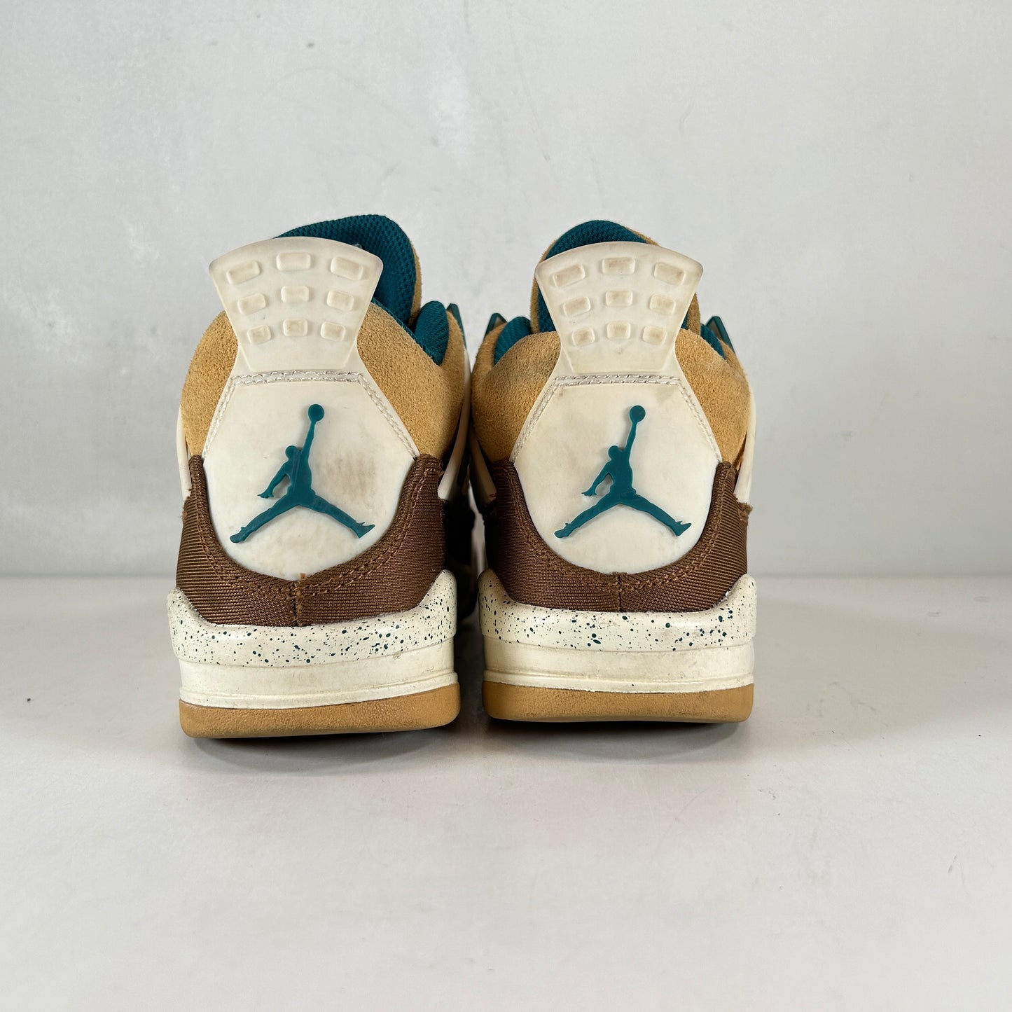 FB2214 200 Jordan 4 Retro Cacao Wow (GS) [USED] - 4 Y (Used)