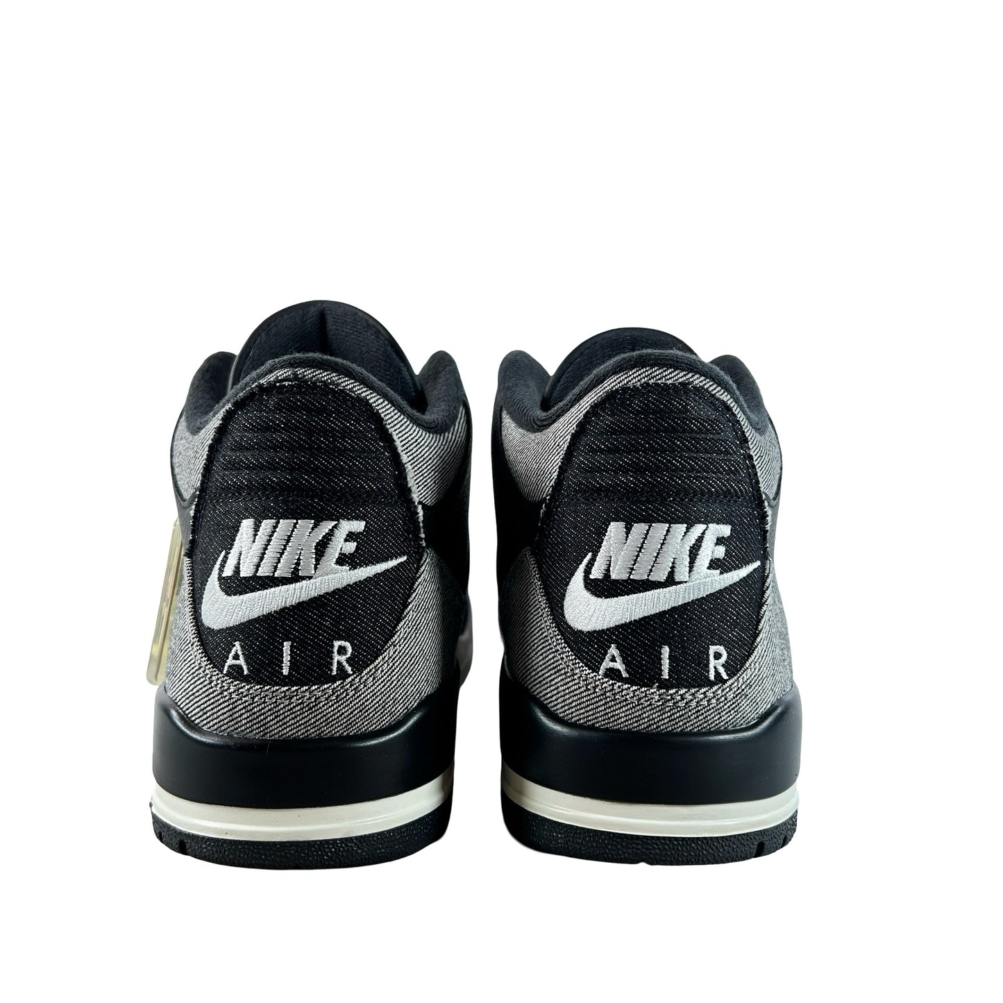 IR0914 400 Jordan 3 Retro Levi’s Black [USED] - 13 M (Used)