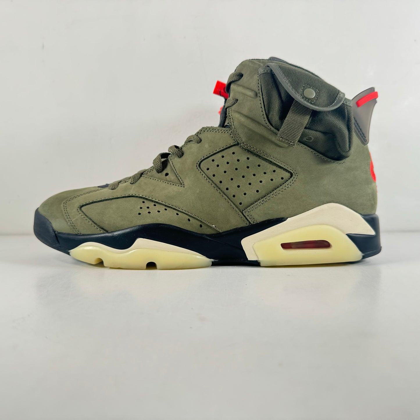 CN1084 200 Jordan 6 Retro Travis Scott [USED] - 10.5 M (VNDS)