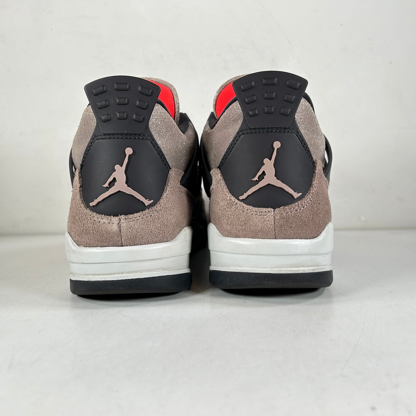 DB0732 200 Jordan 4 Taupe Haze [USED] - 8.5 M (Used2)