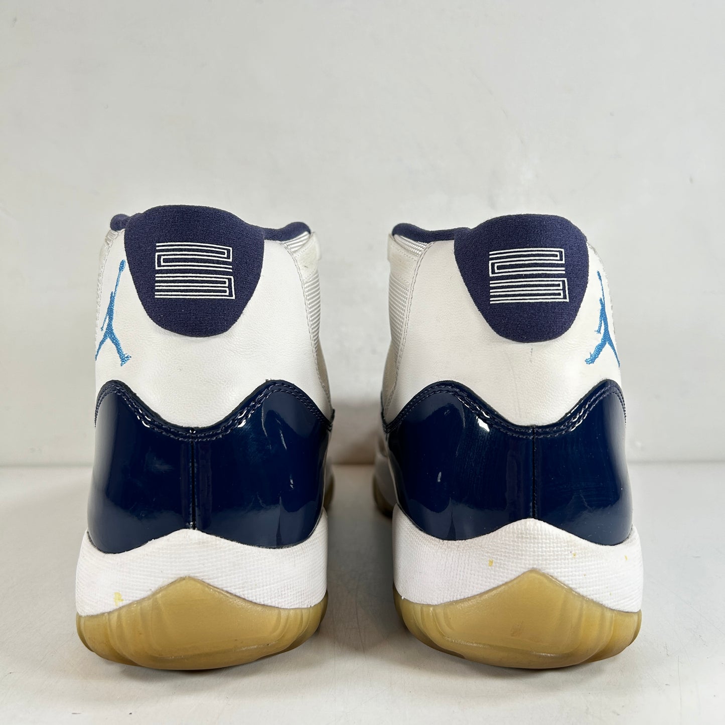 378037 123 Jordan 11 Retro UNC Win Like 82 [USED] - 11 M (Used)