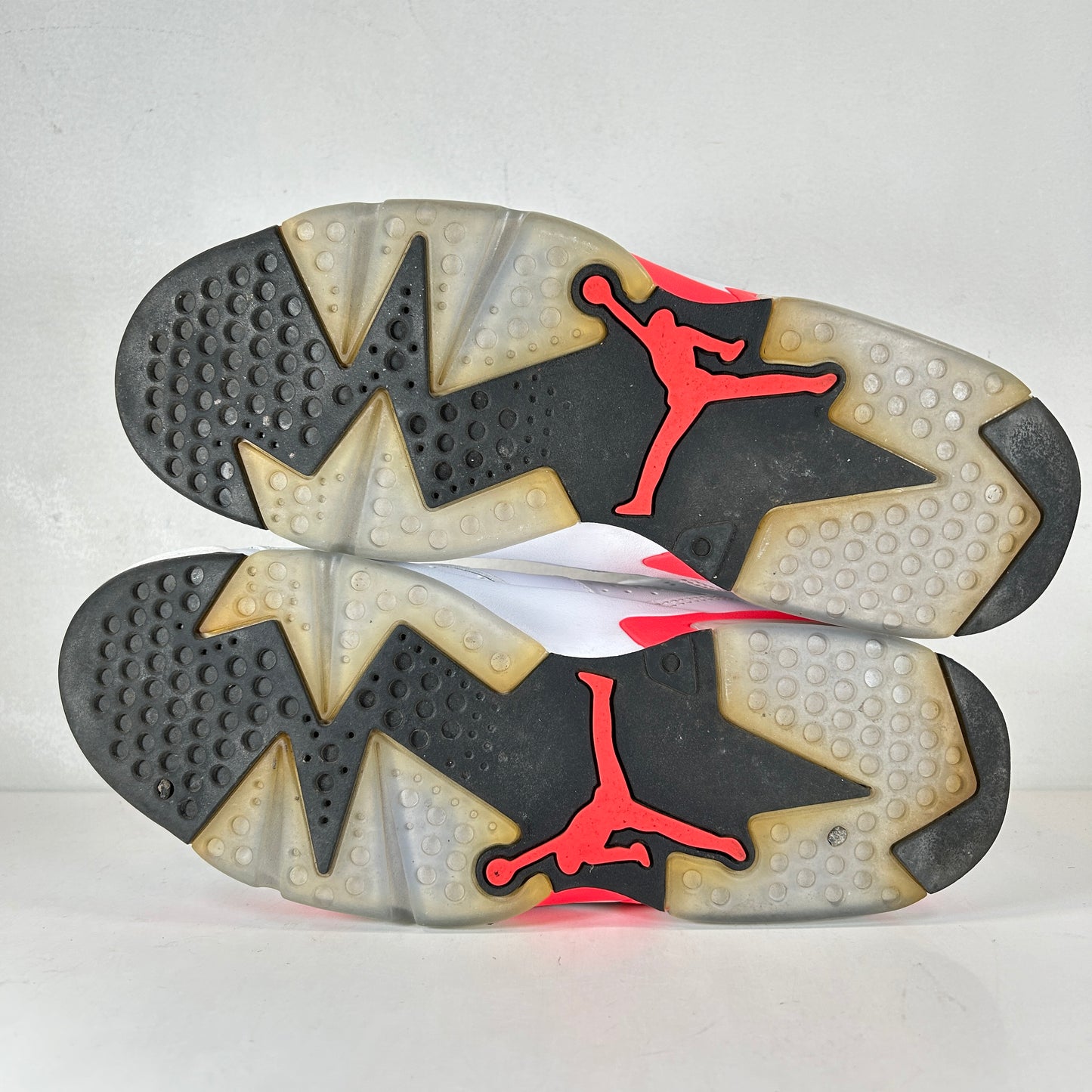 384664 123 Jordan 6 Retro Infrared White (2014) [USED] - 9.5 M (Used)