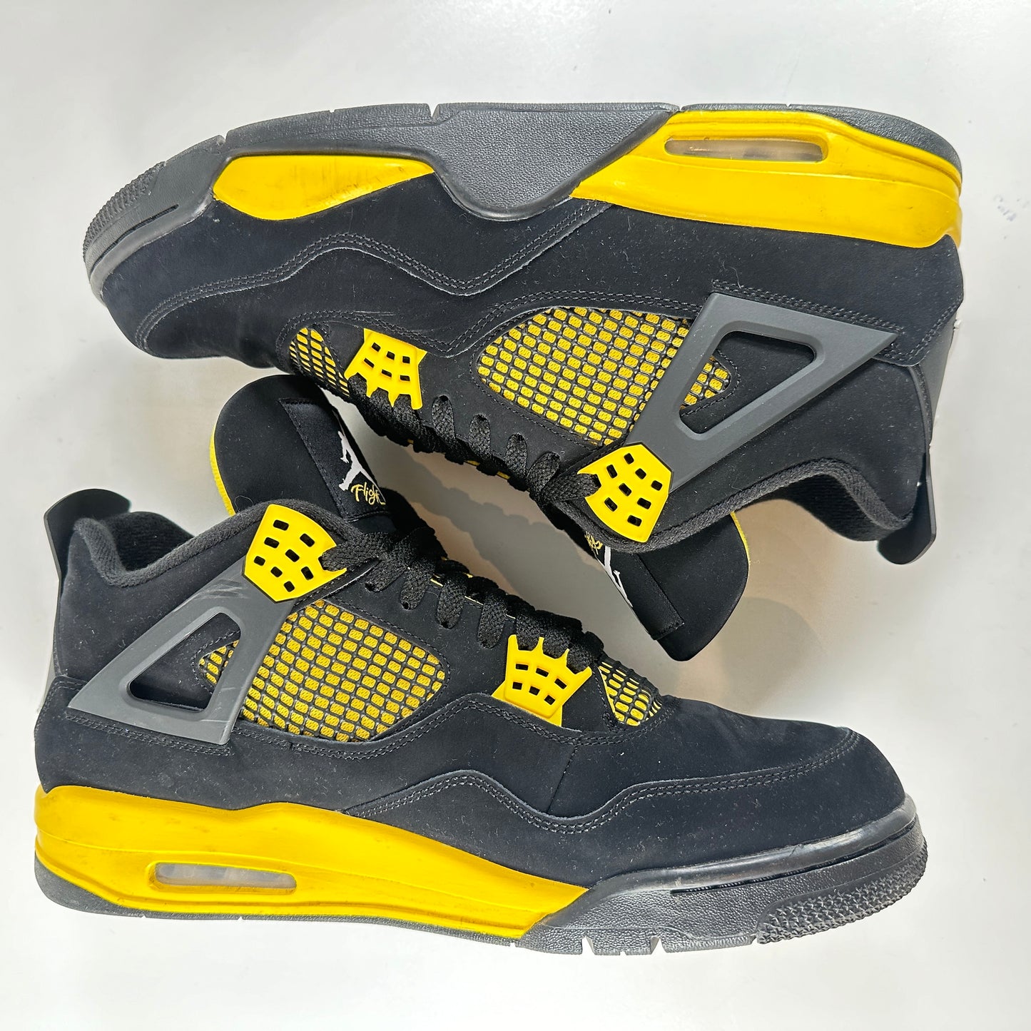 DH6927 017 Jordan 4 Retro Thunder [USED] - 12.5 M (Used)