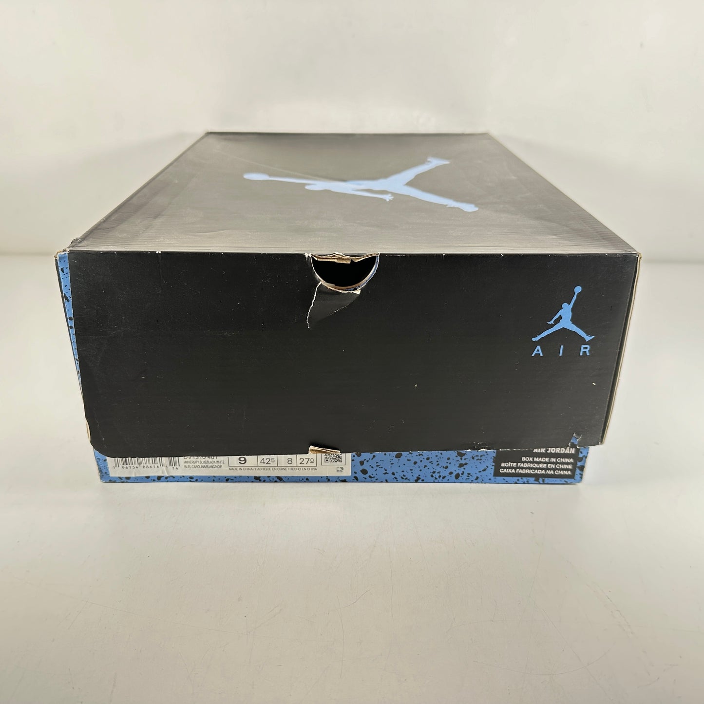 DV1310 401 Jordan 5 Retro UNC University Blue [USED] - 9 M (Used)