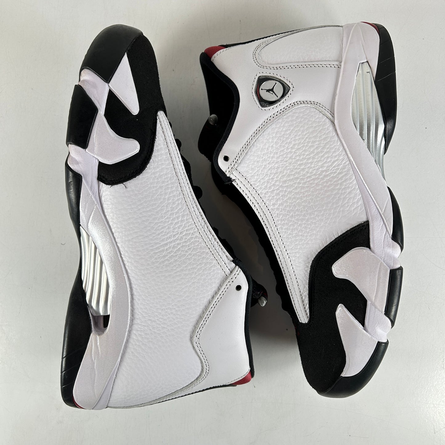 487471 160 Jordan 14 Retro Black Toe (2024) [USED] - 9.5 M (Used)