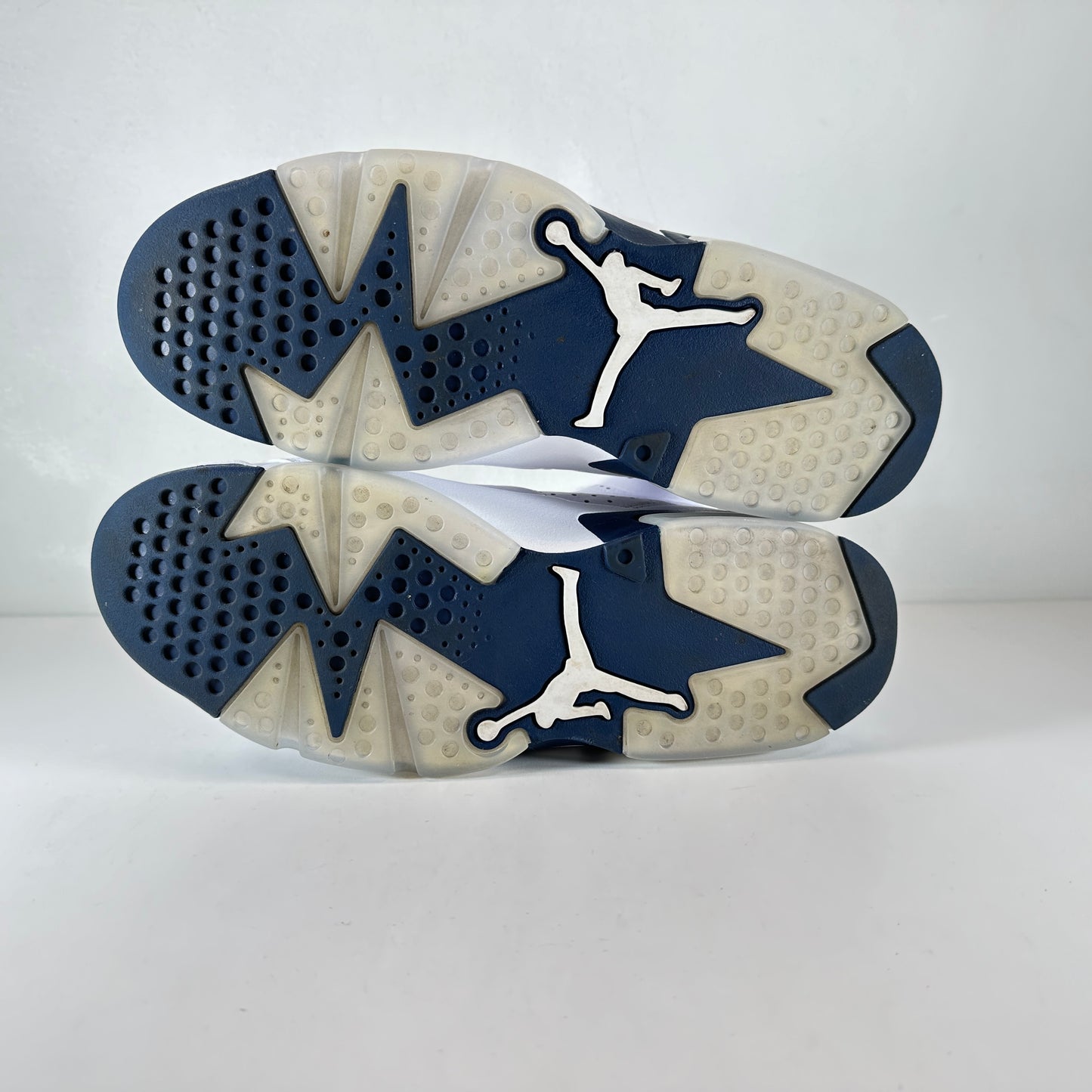CT8529 141 Jordan 6 Retro Midnight Armada (2022)