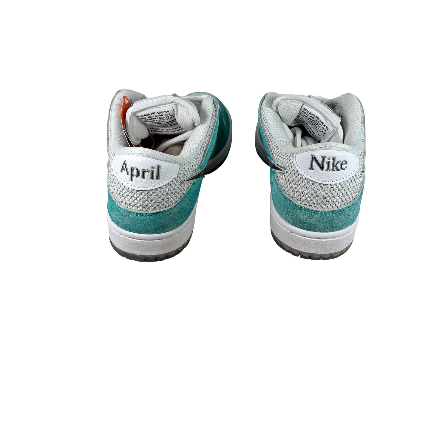 FD2562 400 Nike SB Dunk Low April Skateboards - 7 M (Stain On Toe Box)