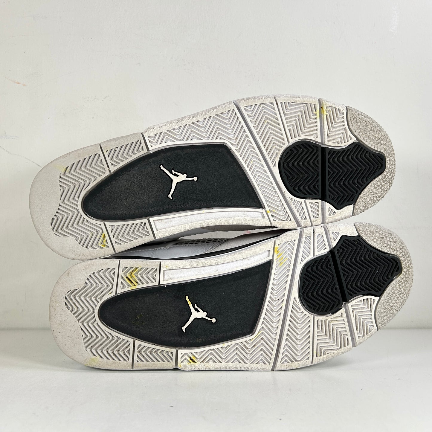 DH6927 111 Jordan 4 Retro Military Black [USED] - 11.5 M (Used2)