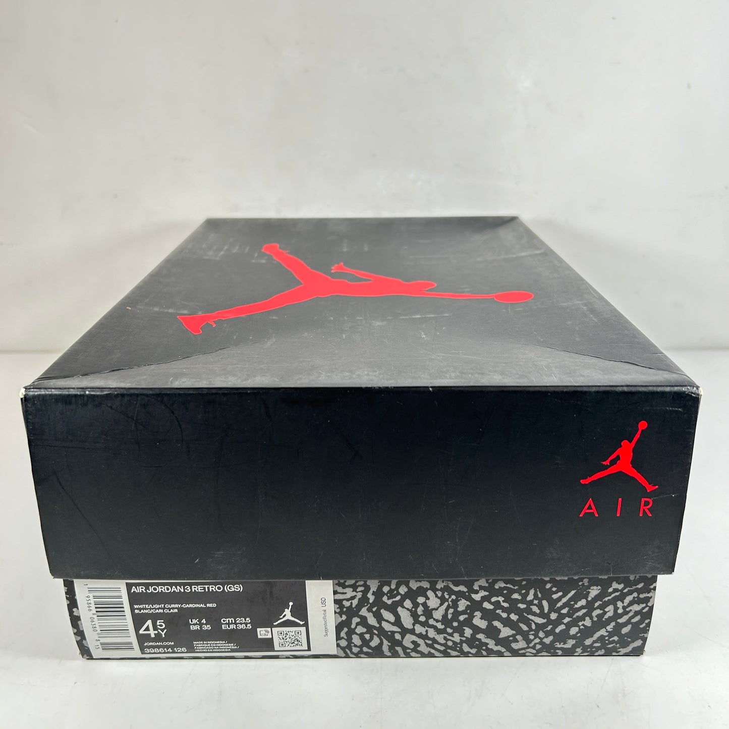398614 126 Jordan 3 Retro Cardinal (GS) [USED] - 4.5 Y (Used)
