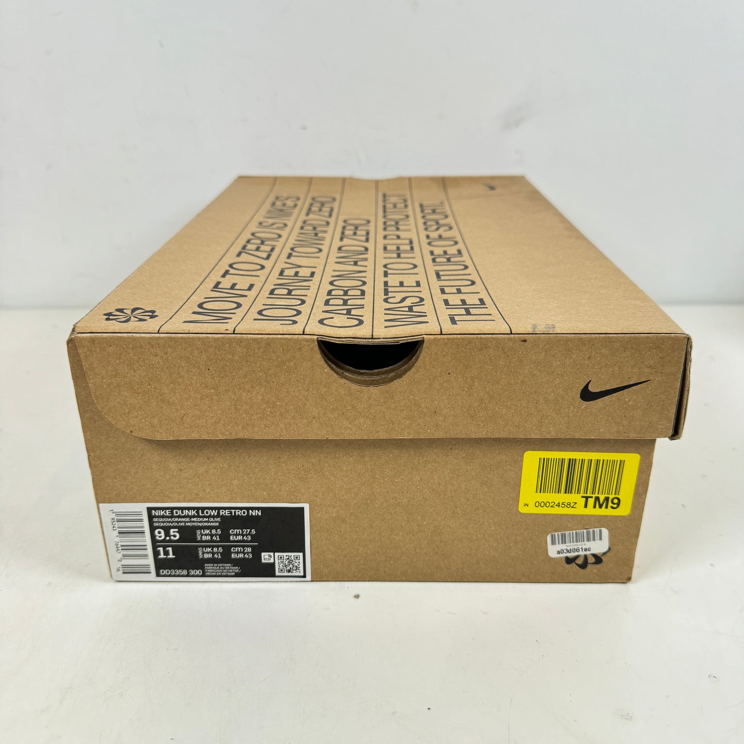 DD3358 300 Nike Dunk Low Next Nature Sequoia [USED] - 9.5 M (Used)