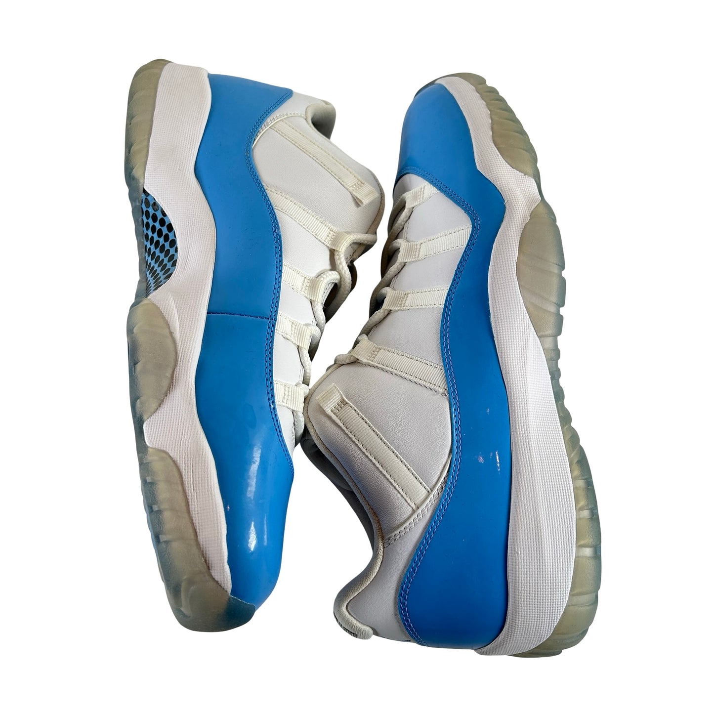 528895 106 Jordan 11 Retro Low University Blue (2017) [CONDITIONAL] - 14 M (Yellowing)