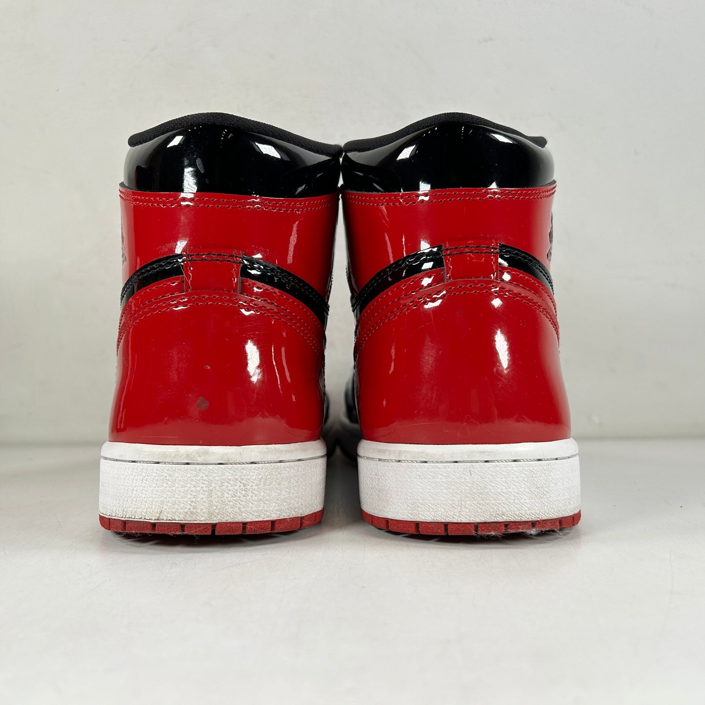 555088 063 Jordan 1 Retro High OG Patent Bred [USED] - 8.5 M (Used4)