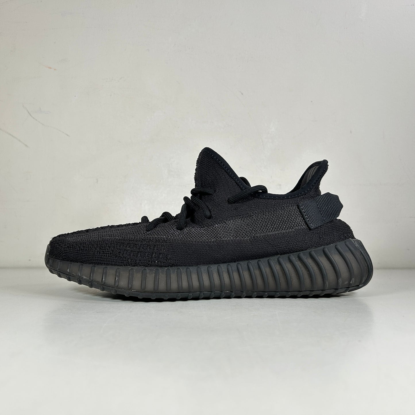 HQ4540 Adidas Yeezy Boost 350 V2 Onyx [USED] - 9 M (Used)