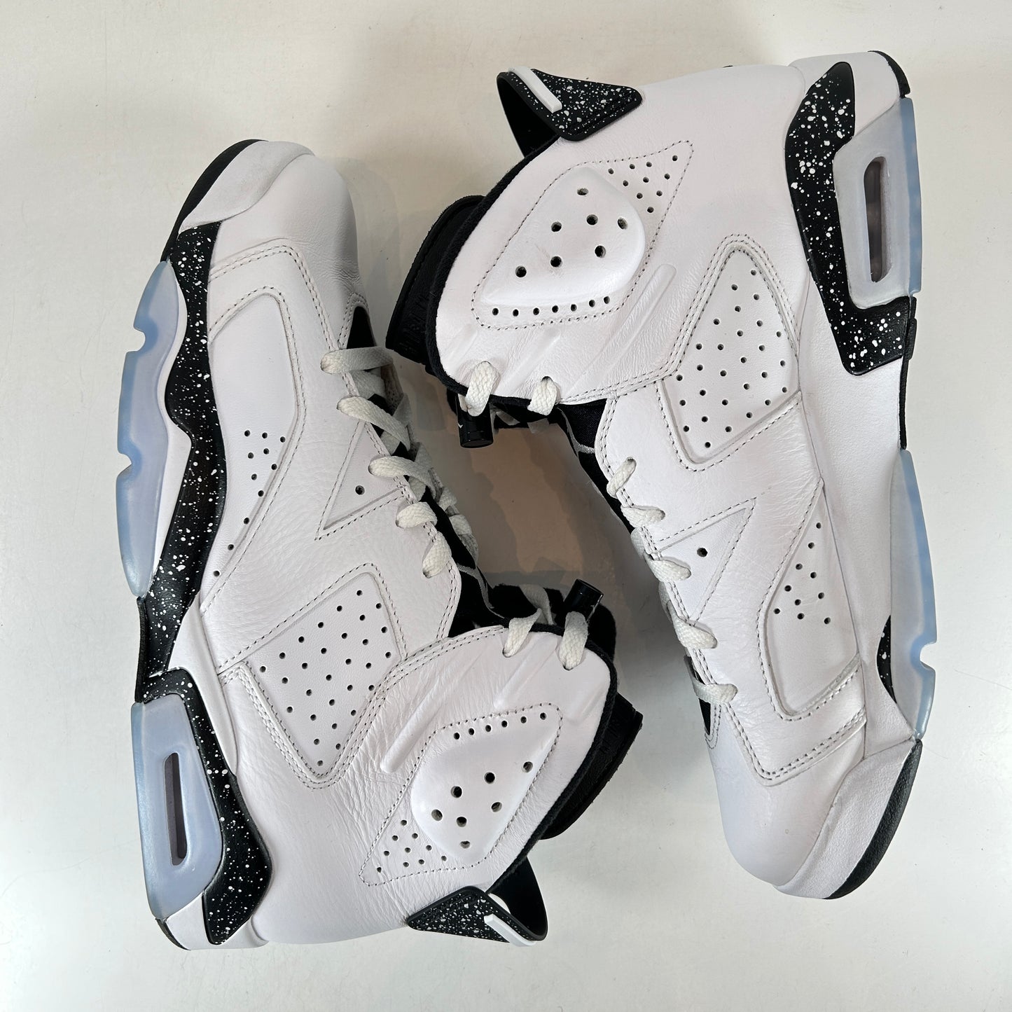 CT8529 112 Jordan 6 Retro Reverse Oreo [USED] - 11 M (Used) (Replace Box)