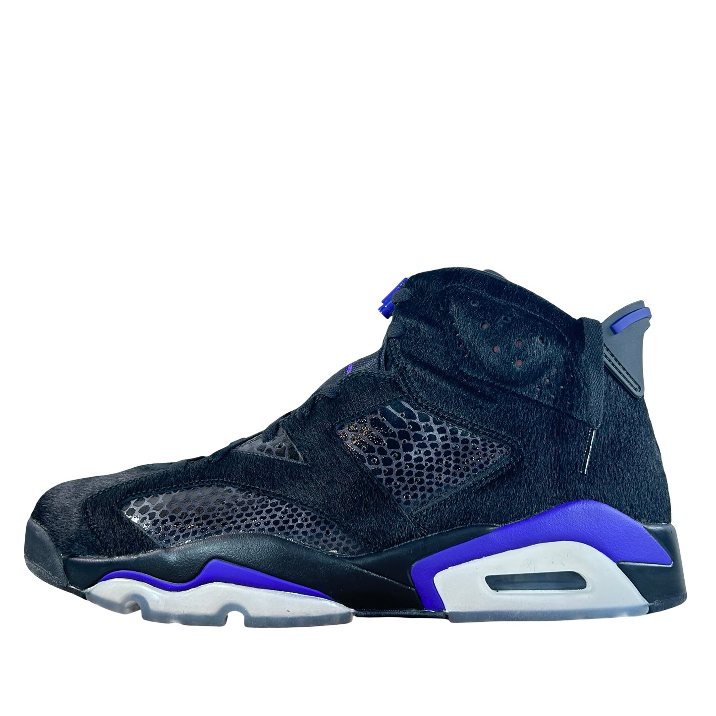 AR2257 005 Jordan 6 Retro Social Status - 12 M (Yellowing)