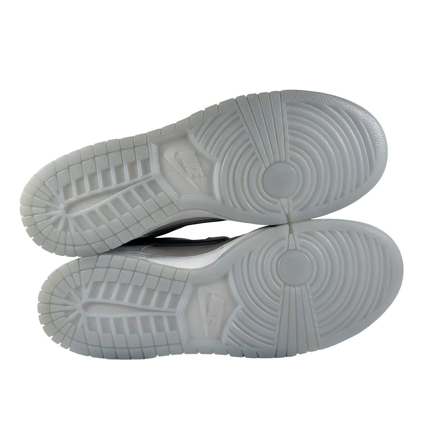 FD8776 100 Nike SB Dunk Low White Lobster (Friends and Family)