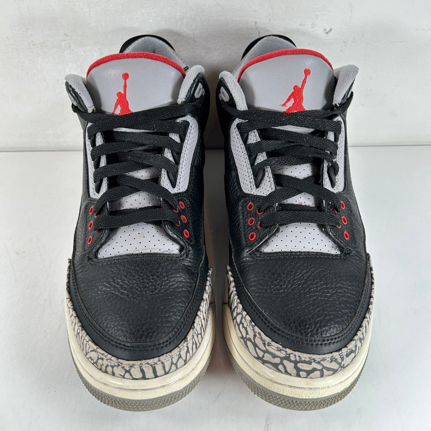 854262 001 Jordan 3 Black Cement 2018 [USED] - 9.5 M (Used3)