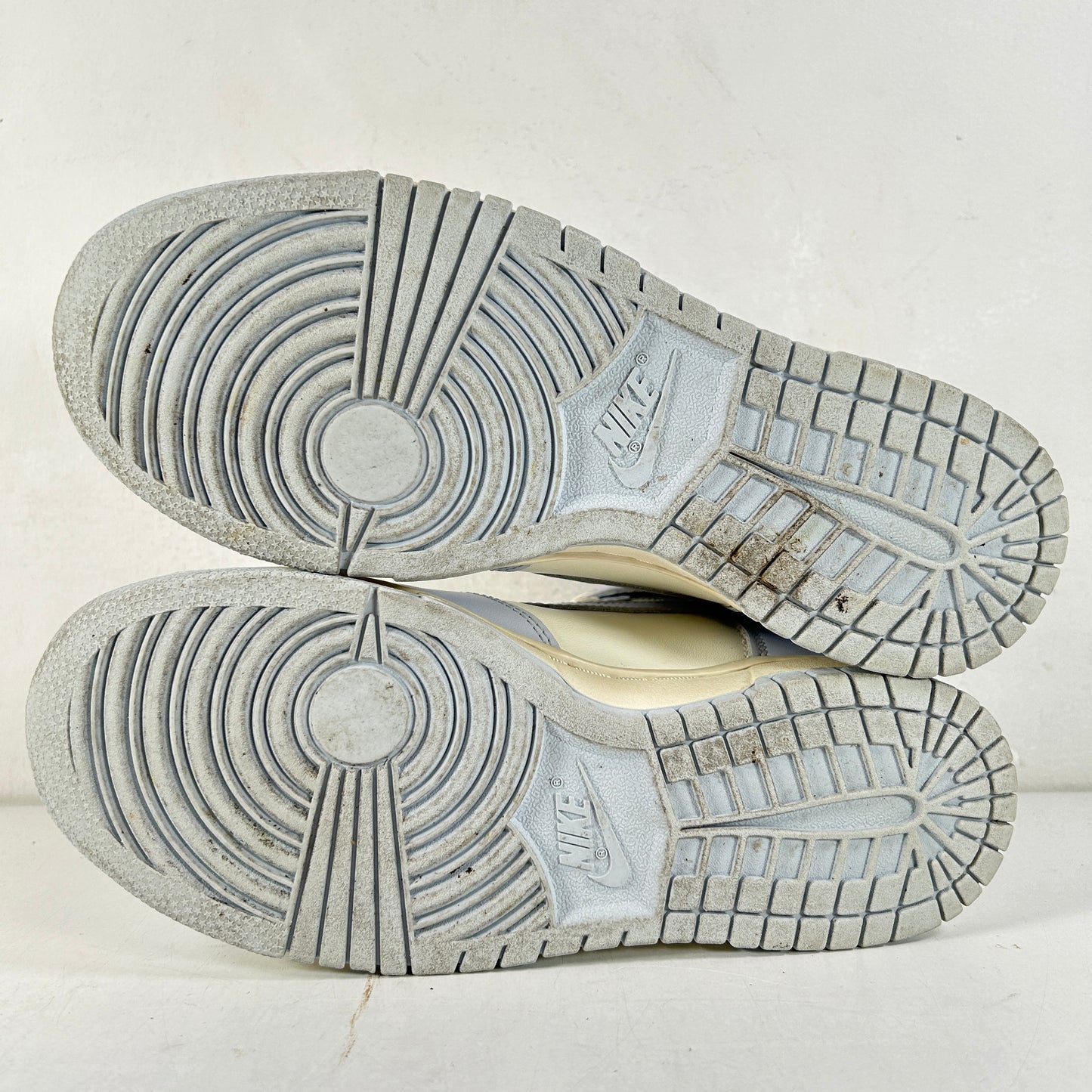 DD1869 102 Nike Dunk High Sail Football Grey (Women's) [USED] - 6.5 W (Used)