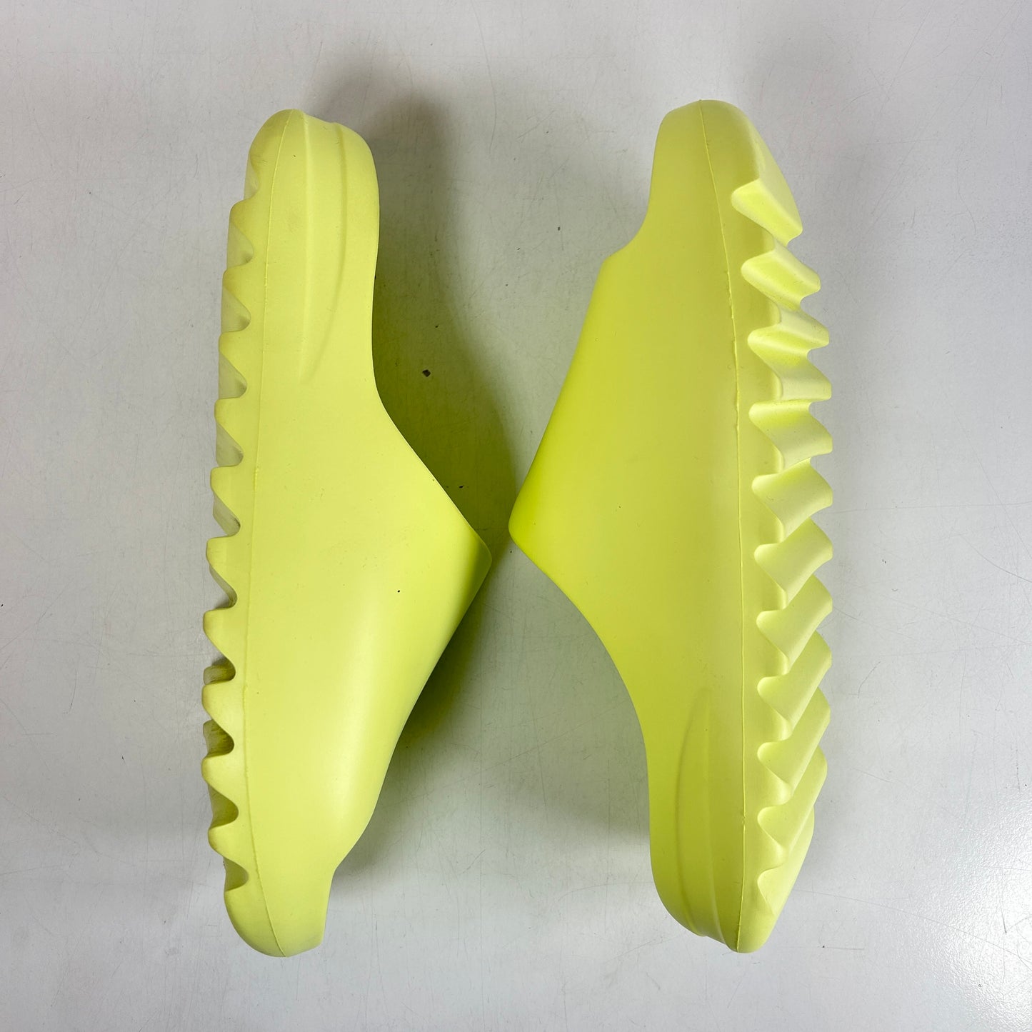 GX6138 adidas Yeezy Slide Glow Green [USED] - 11 M (Used)