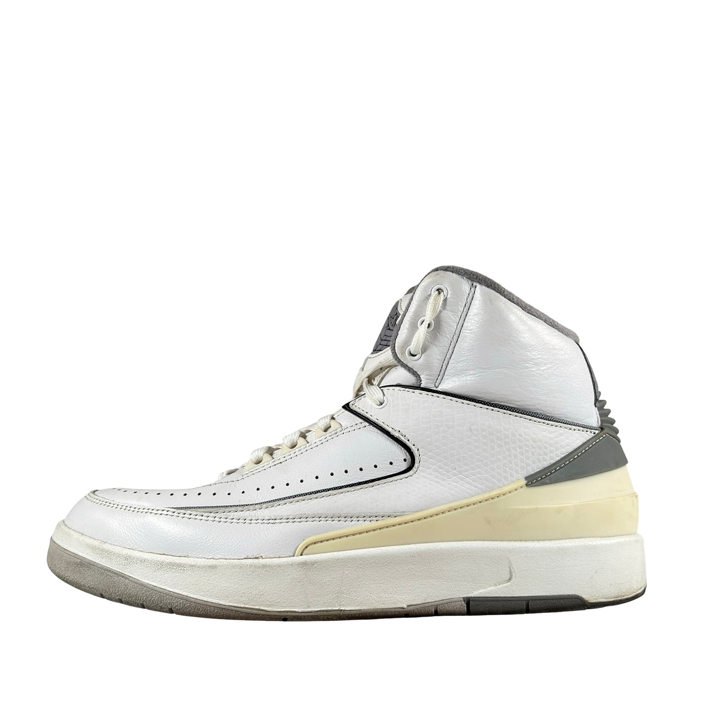 DR8884 100 Jordan 2 Retro Cement Grey [USED] - 9 M (Used) (No Box)