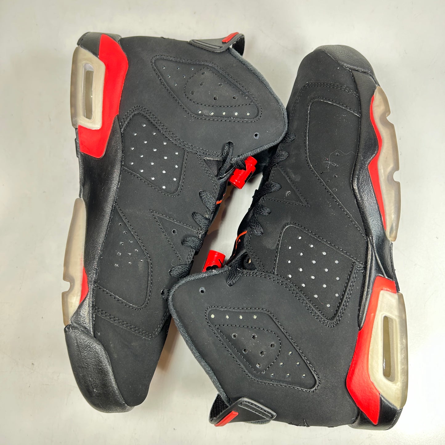 384665 060 Jordan 6 Retro Black Infrared (2019) (GS) [USED] - 6.5 Y (Used)