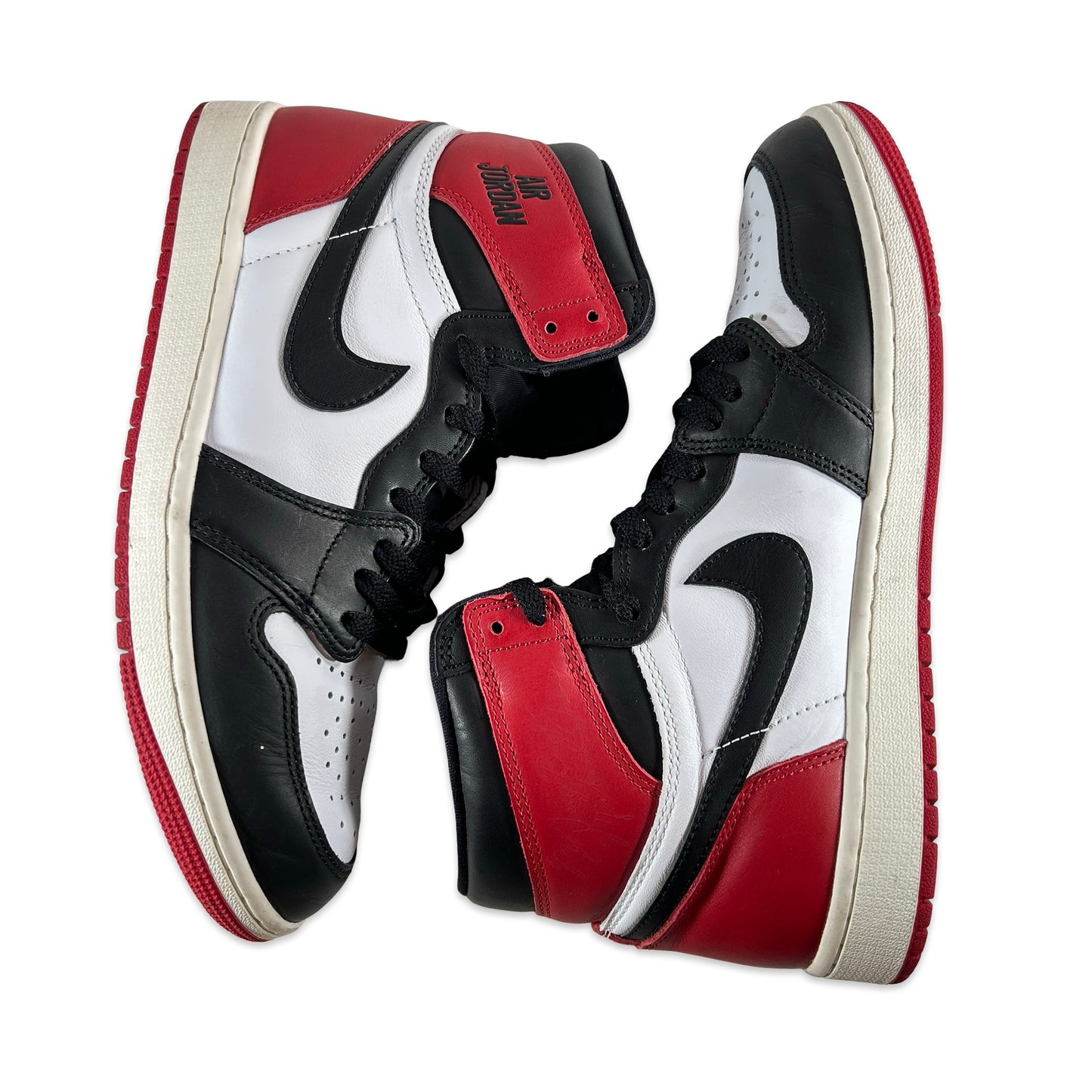 DZ5485 106 Jordan 1 Retro High OG Black Toe Reimagined [USED] - 9.5 M (Used8)