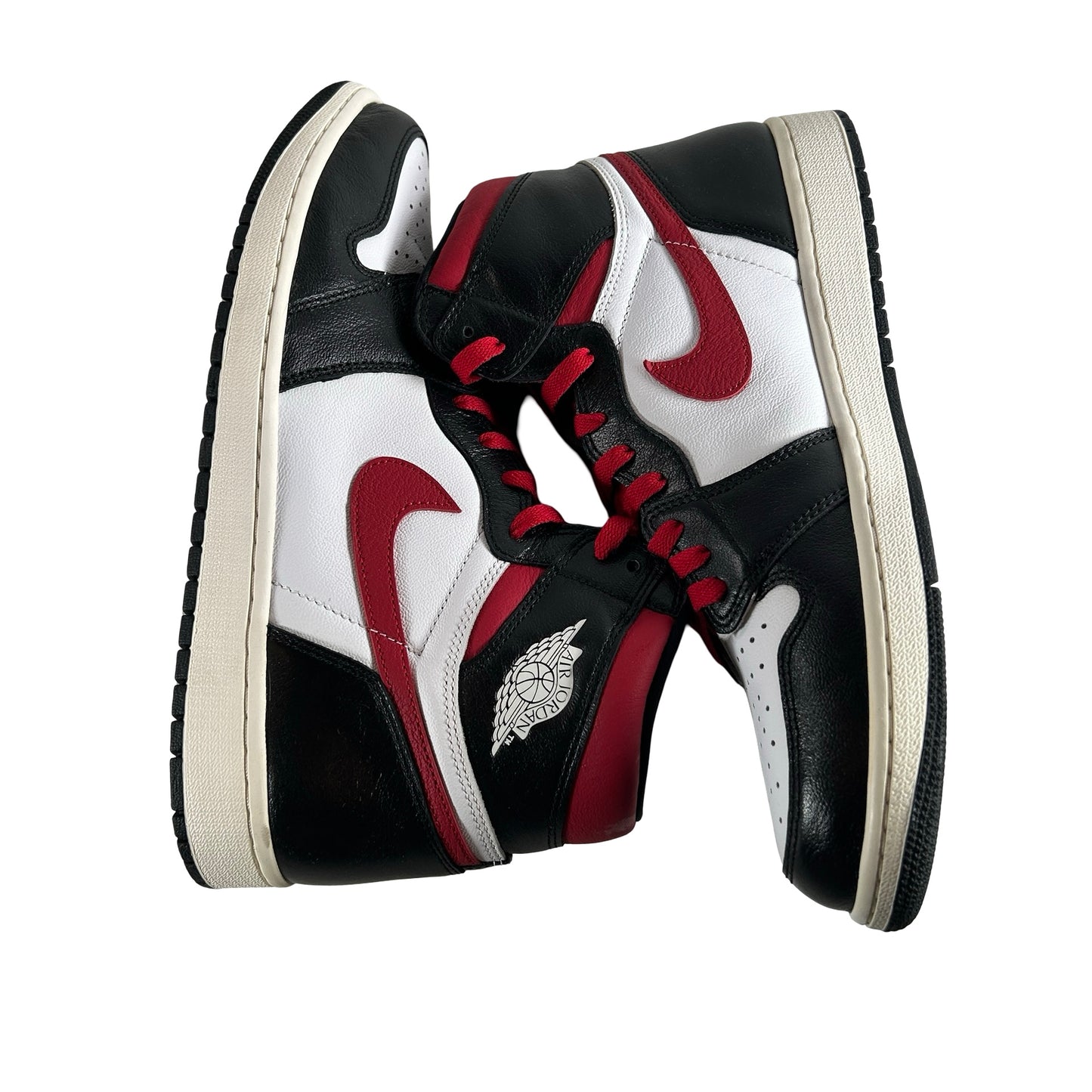 555088 061 Jordan 1 Retro High Bloodline [USED] - 13 (Used2)