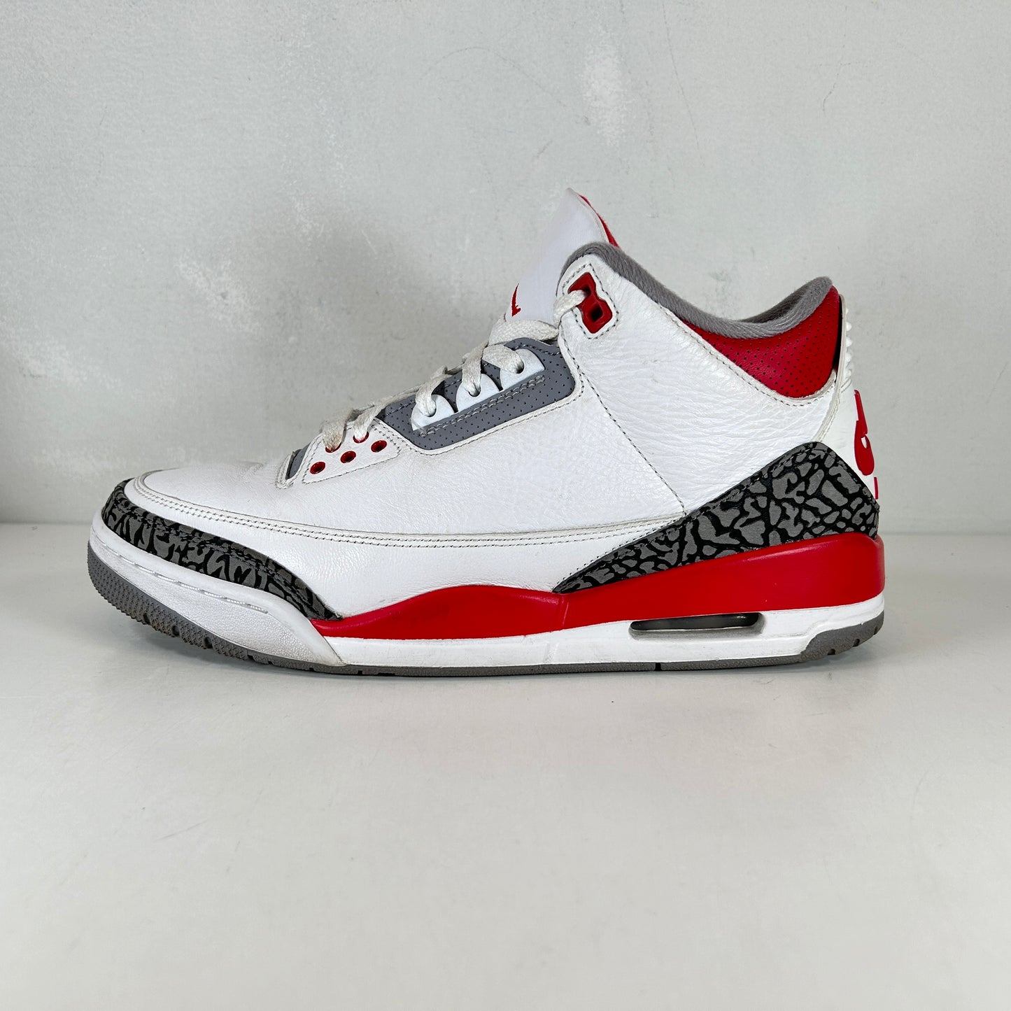DN3707 160 Jordan 3 Retro Rojo fuego (2022)
