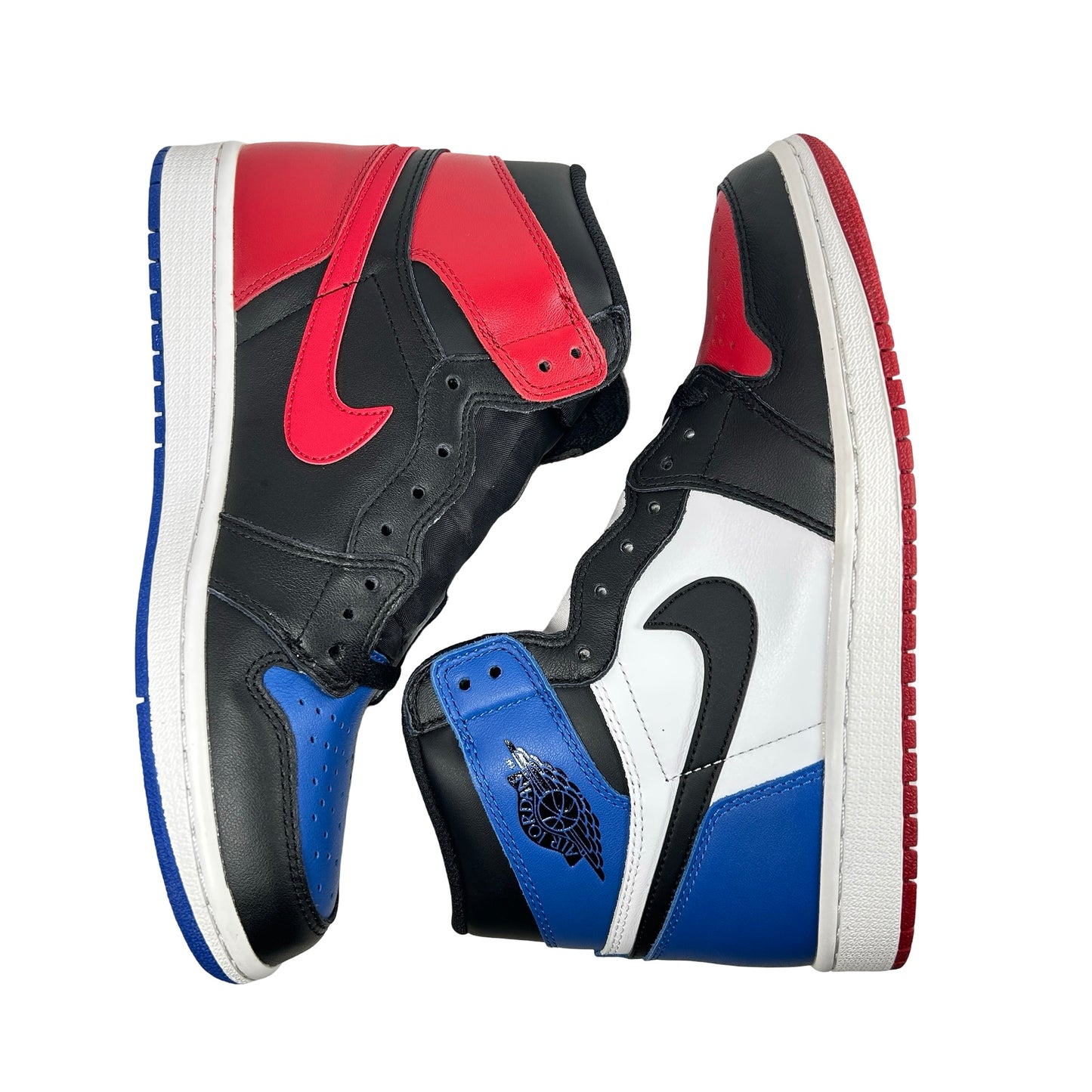 555088 026 Jordan 1 Retro Top 3 [CONDITIONAL] - 9 M (Red die factory defect)