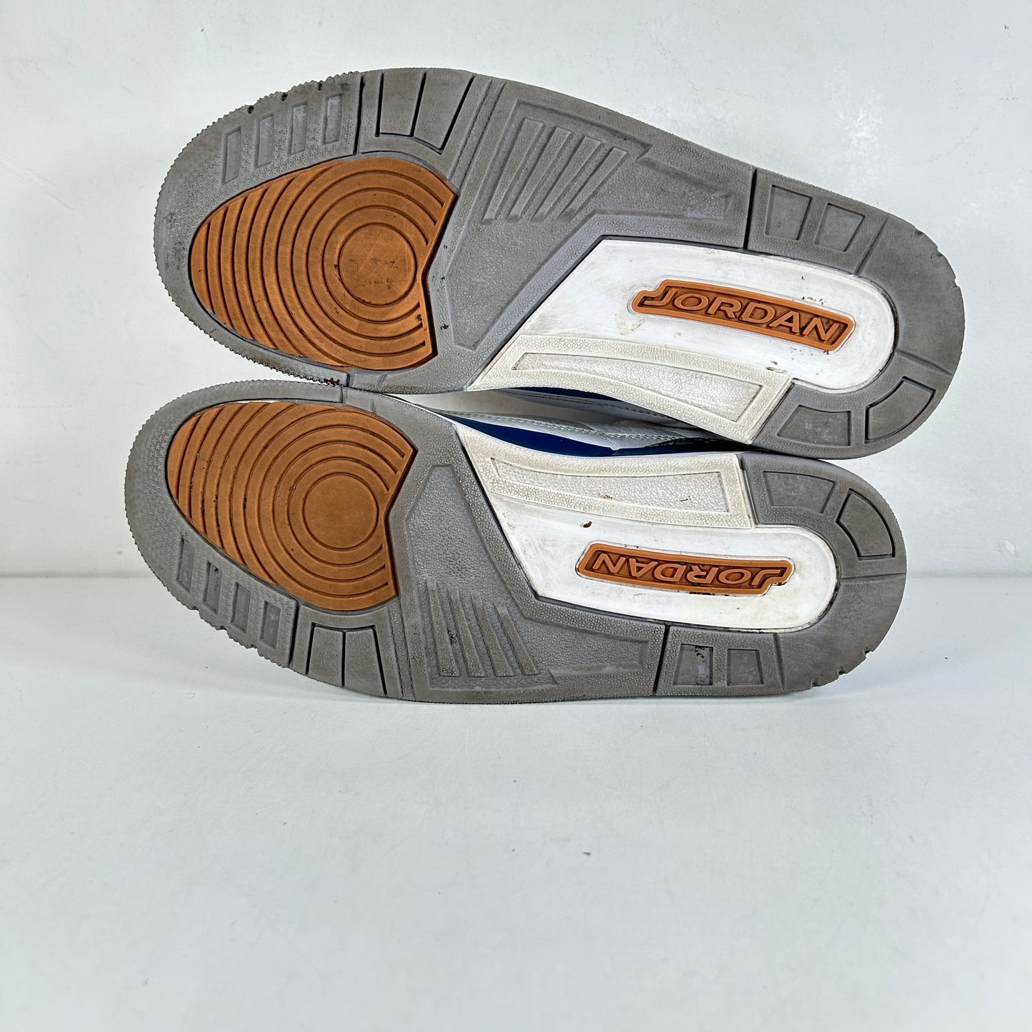 CT8532 148 Jordan 3 Retro Wizards [USED] - 8 M (Used)