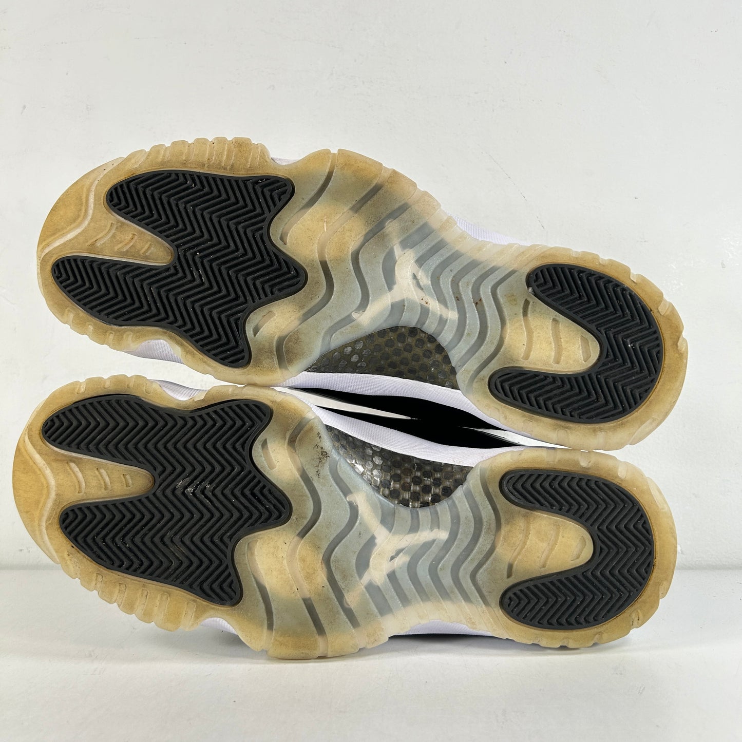 CT8012 170 Jordan 11 Retro DMP Defining Moments (2023) [USED] - 11.5 M (Used2)