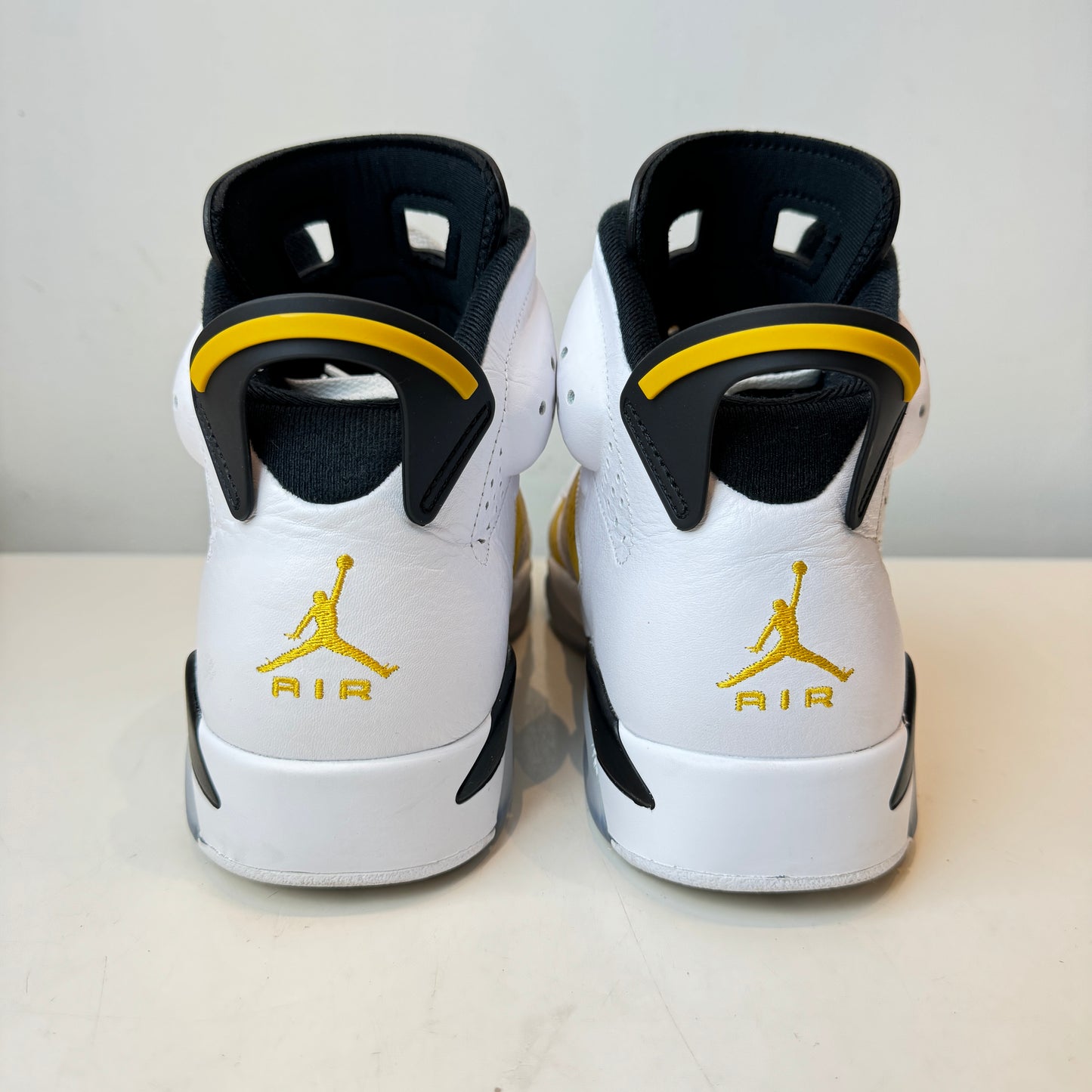 CT8529 170 Jordan 6 Retro Yellow Ochre [USED] - 11 M (Used2)