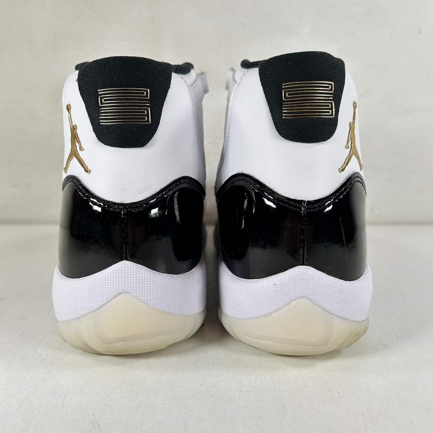 CT8012 170 Jordan 11 Retro DMP Defining Moments (2023) [USED] - 9 M (VNDS)