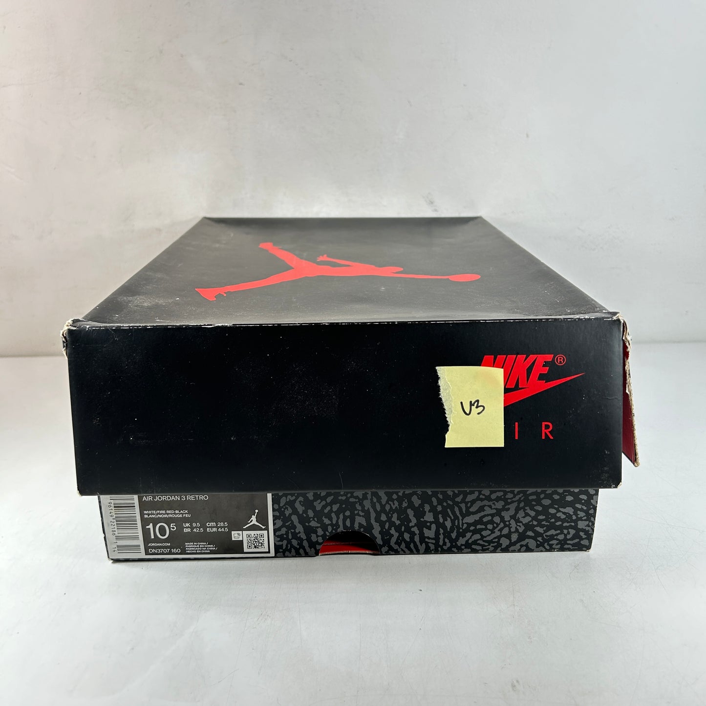 DN3707 160 Jordan 3 Retro Fire Red (2022) [USED] - 10.5 M (Used3)