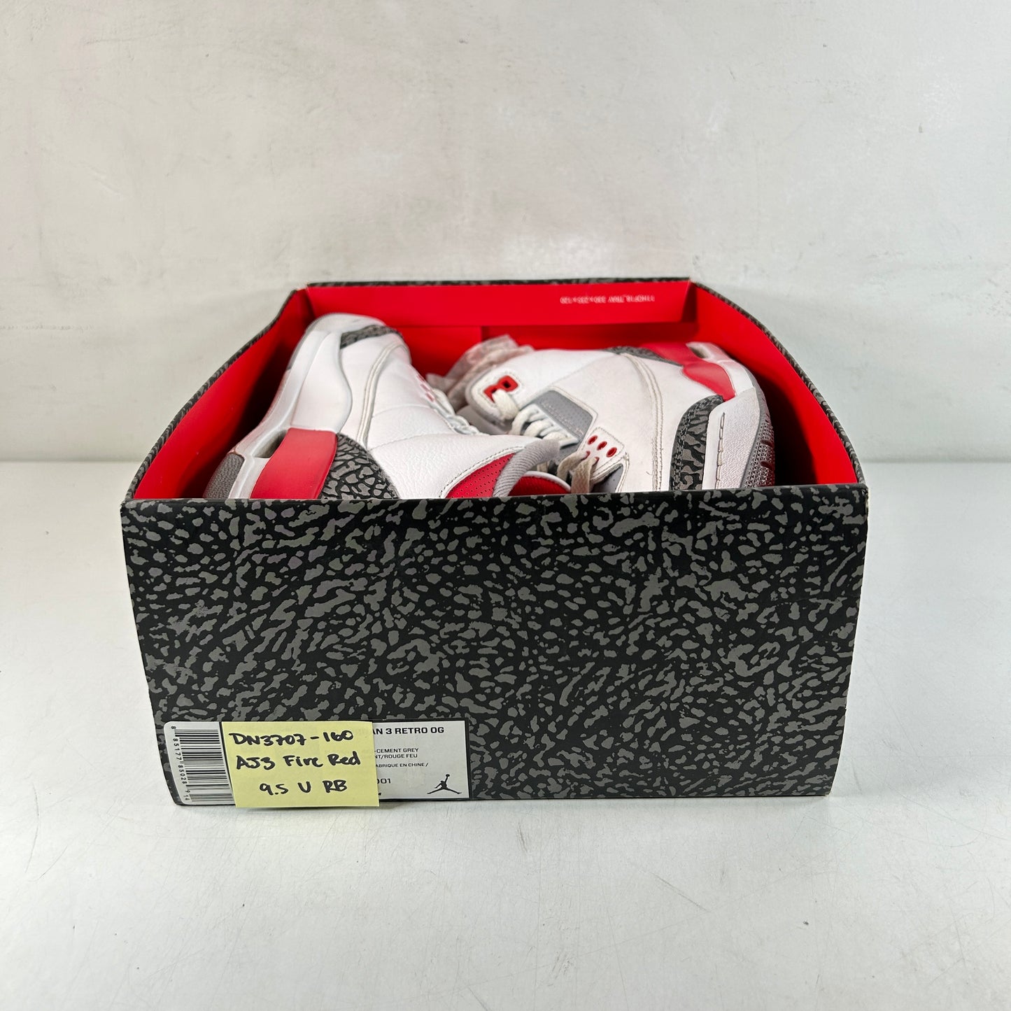 DN3707 160 Jordan 3 Retro Fire Red (2022) [USED] - 9.5 M (Used) (Replace Box)