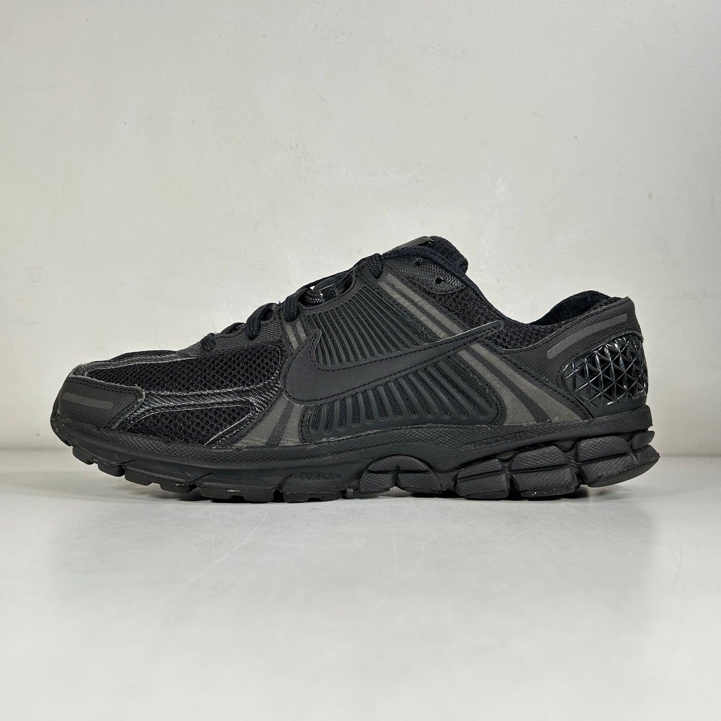 BV1358 003 Nike Zoom Vomero 5 Triple Black (2023) [USED] - 11 M (Used)
