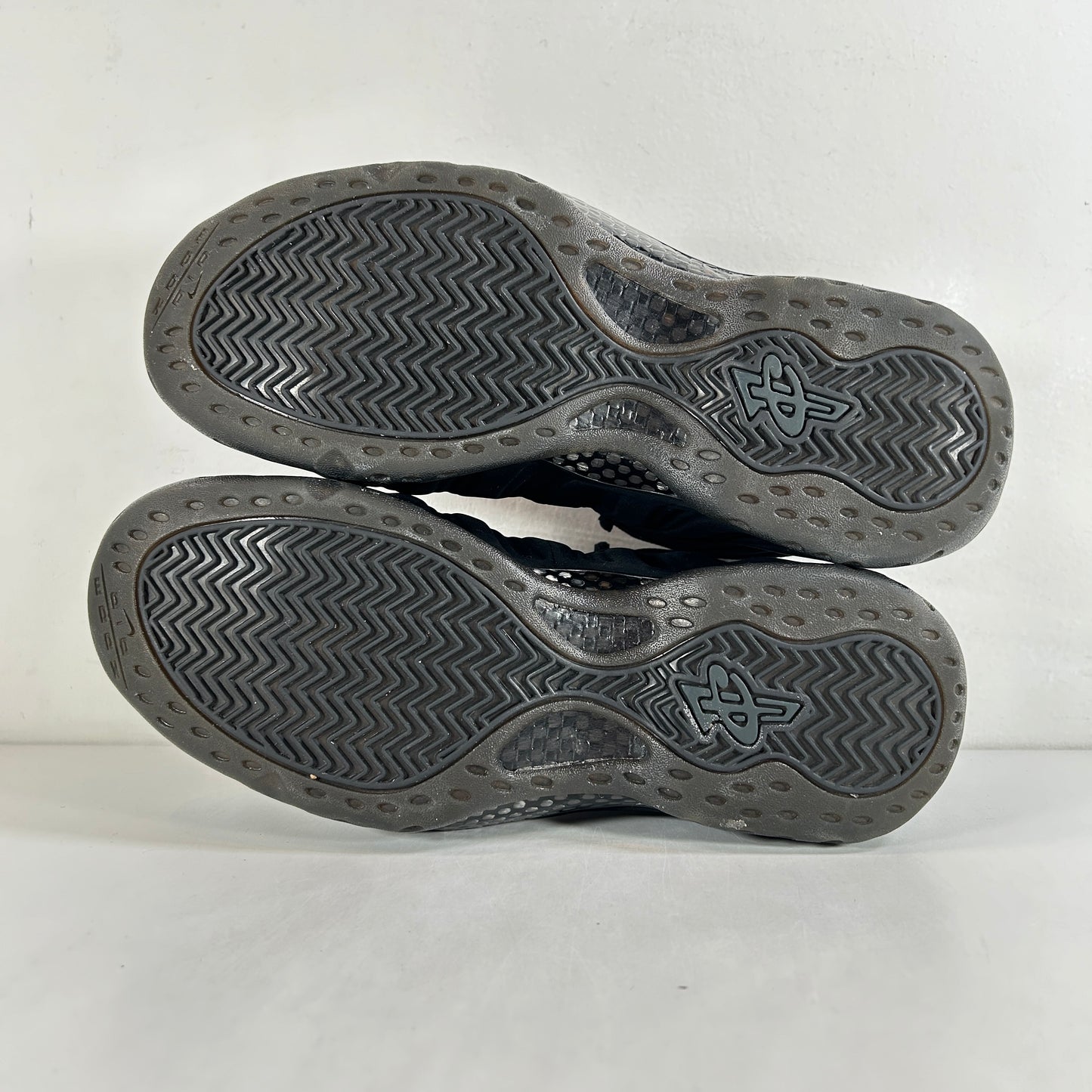 575420 006 Nike Air Foamposite One Black Suede [USED] - 11 M (VNDS) (Replace Box)