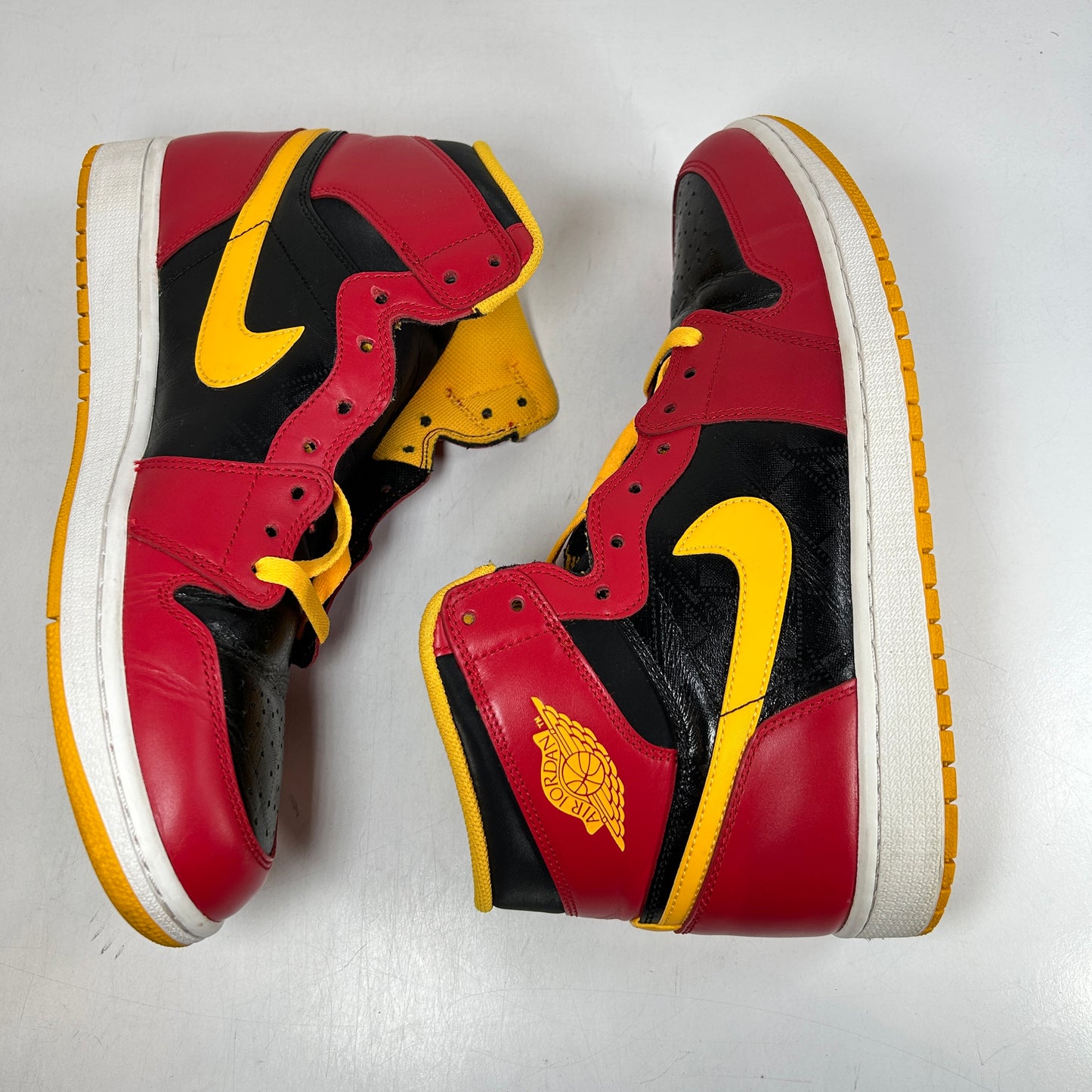 555088 017 Jordan 1 Retro Human Highlight [USED]- 11.5 (Used) (Replace Box)